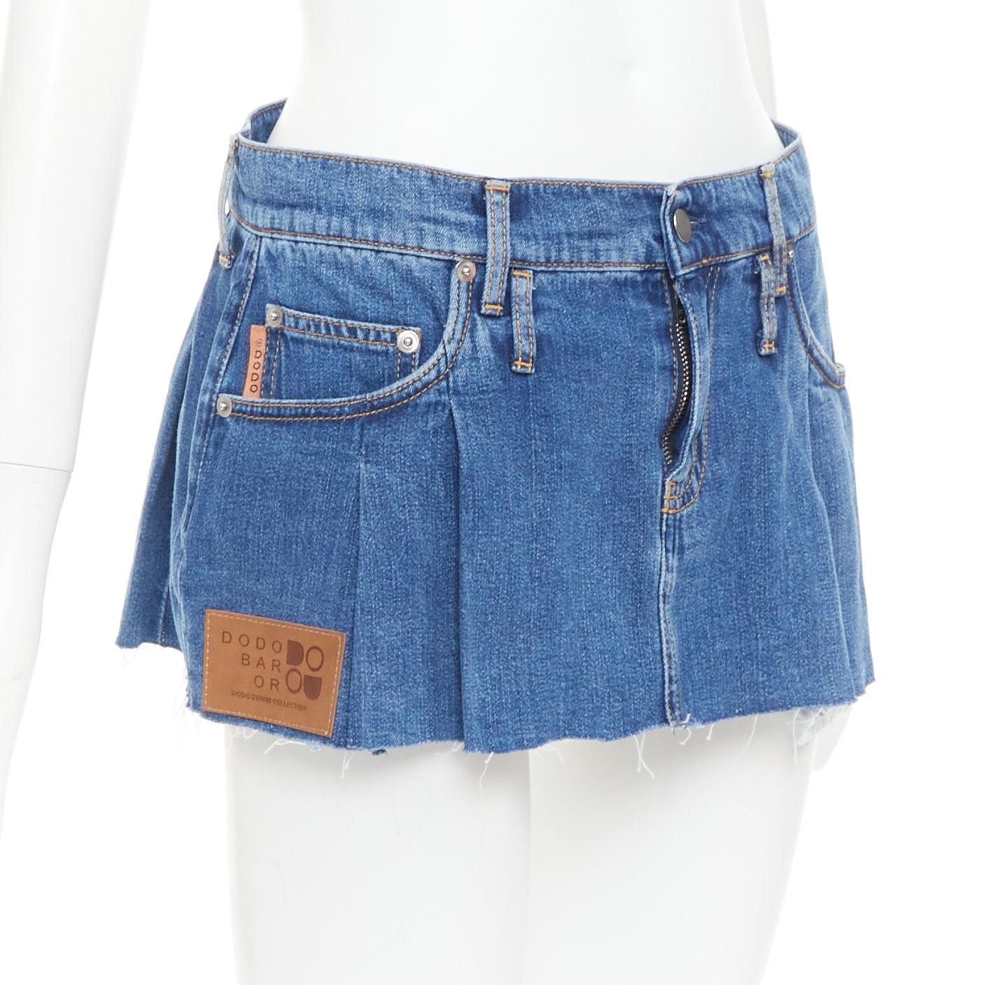 DODO BAR OR Lennon Mini Gonna blu plissettata davanti marrone Gonna corta IT34 S
Riferimento: AAWC/A01466
Marchio: Dodo Bar Or
Materiale: Denim
Colore: blu, marrone
Modello: Tinta unita
Chiusura: Zip Fly
Dettagli extra: La gonna 