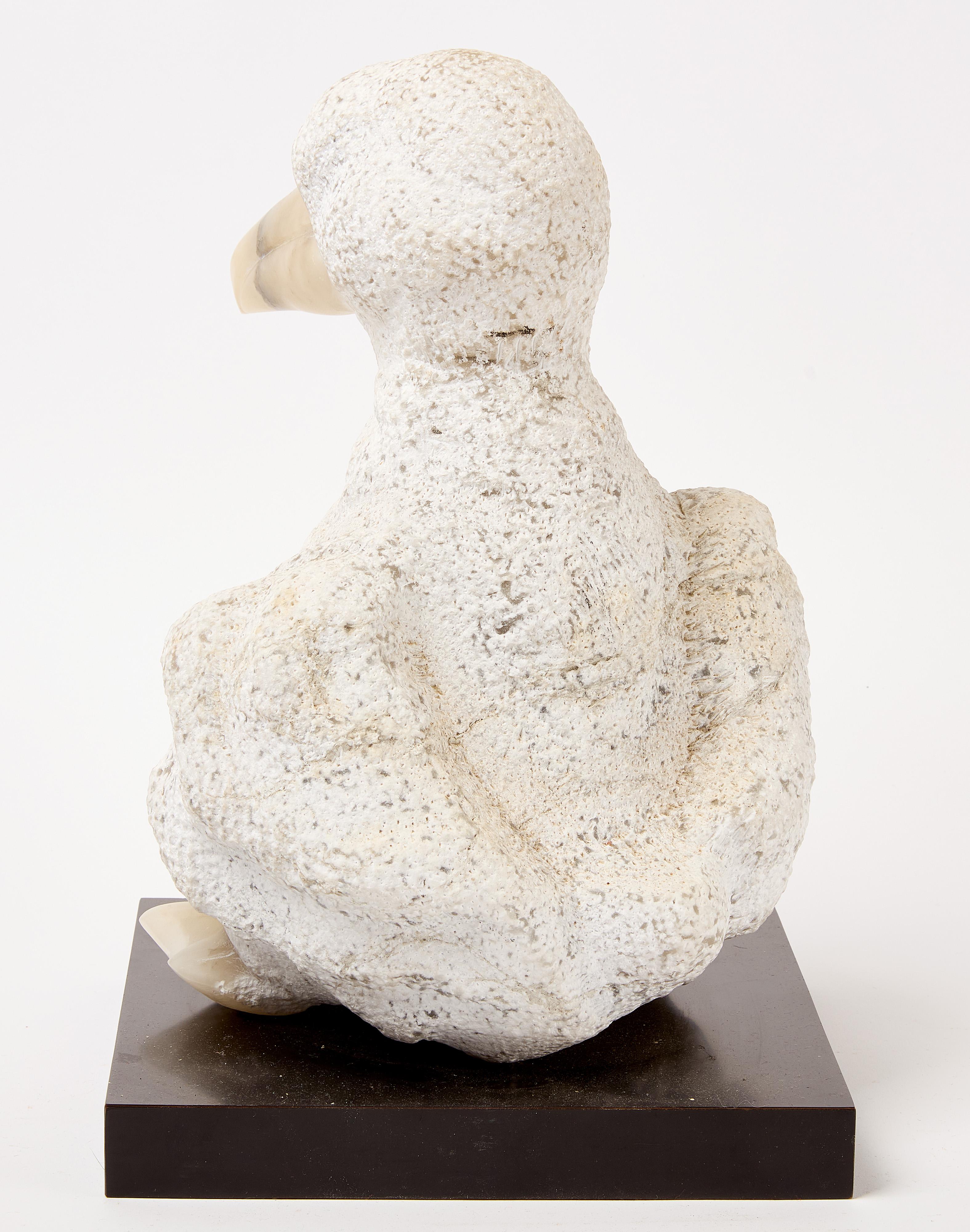 Moderno Scultura in pietra dell'uccello Dodo in vendita