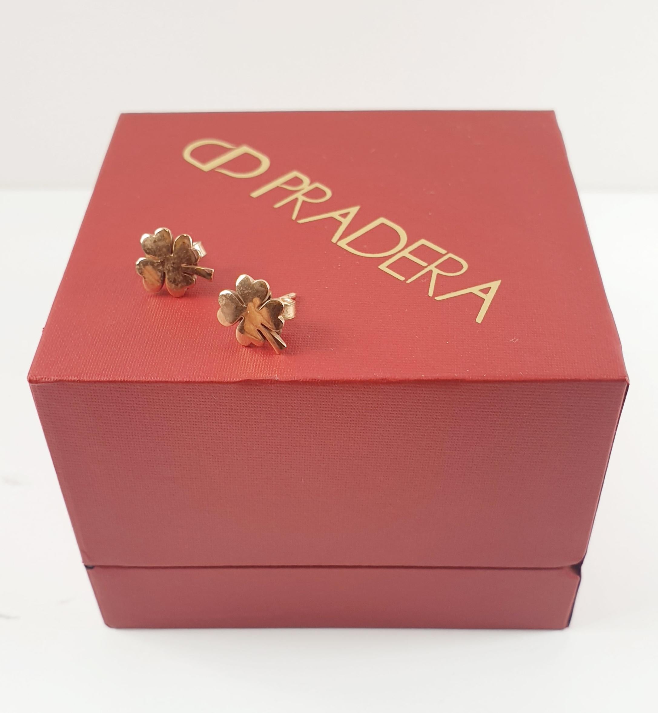 Contemporary Dodo by Pomellato 9k Gold Clover Earrings with Dodo Closure