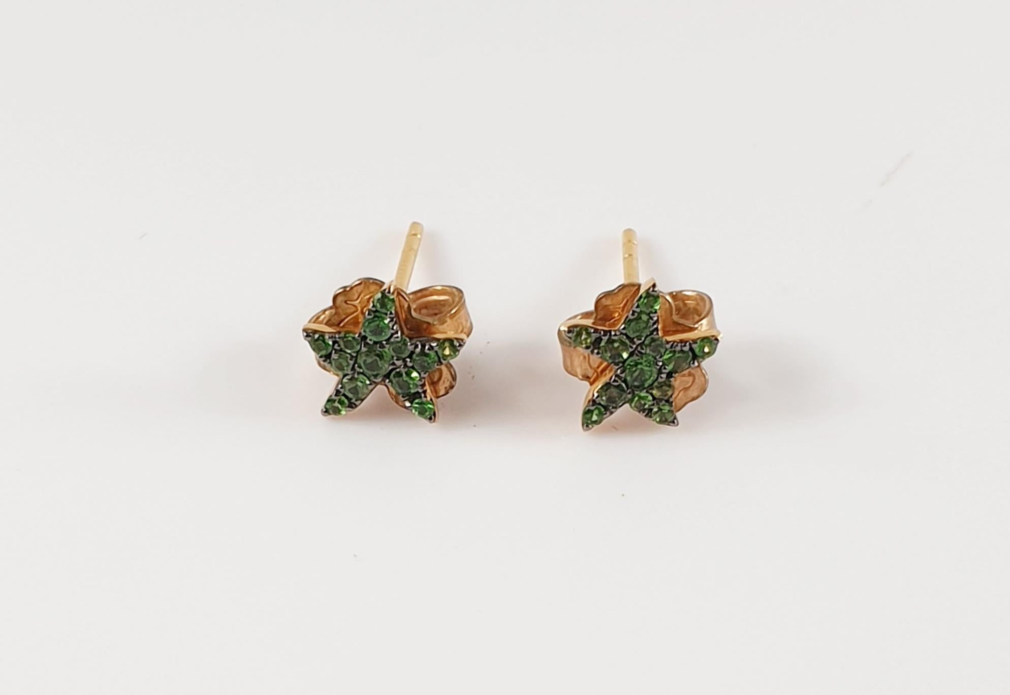 Starfish stud earring in 9 kt rose gold with tsavorites (0.18 ct)
Rest of boutique stock

READY TO SHIP
*Shipment of this piece is not affected by COVID-19. Orders welcome!*

It was 1994 when Pomellato set out to expand its precious world by