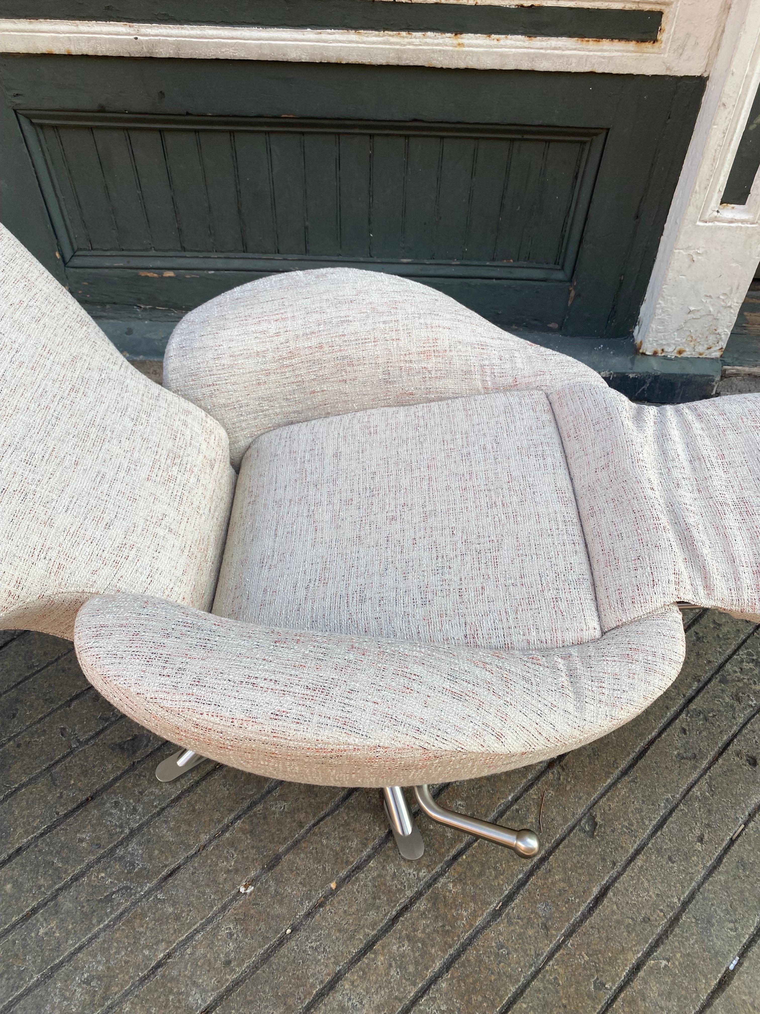 Dodo Chair for Cassina designed by Toshiyuki Kita In Good Condition For Sale In Philadelphia, PA