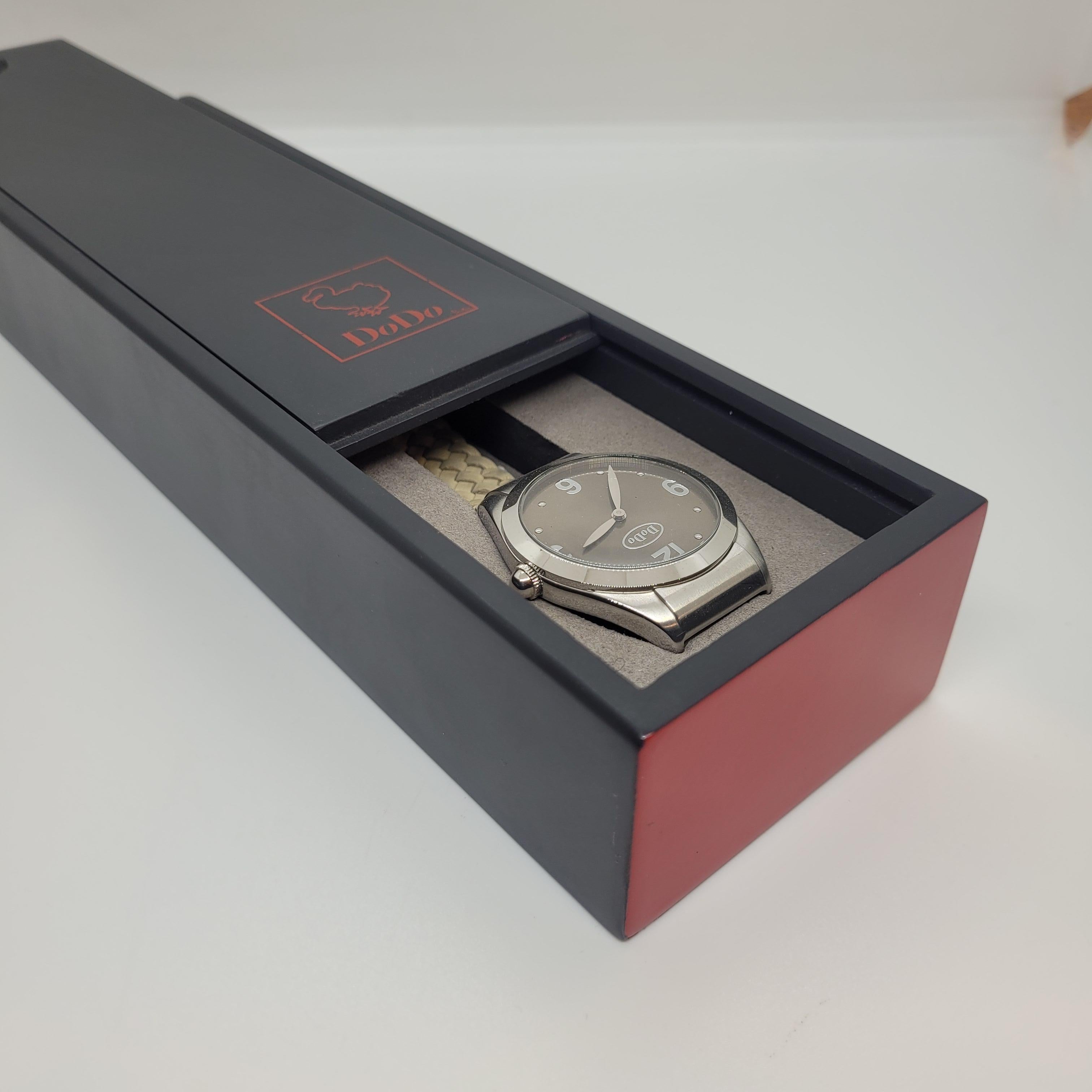 Montre-bracelet italienne DoDo, acier et cuir, 21e siècle, Nouveau 3
