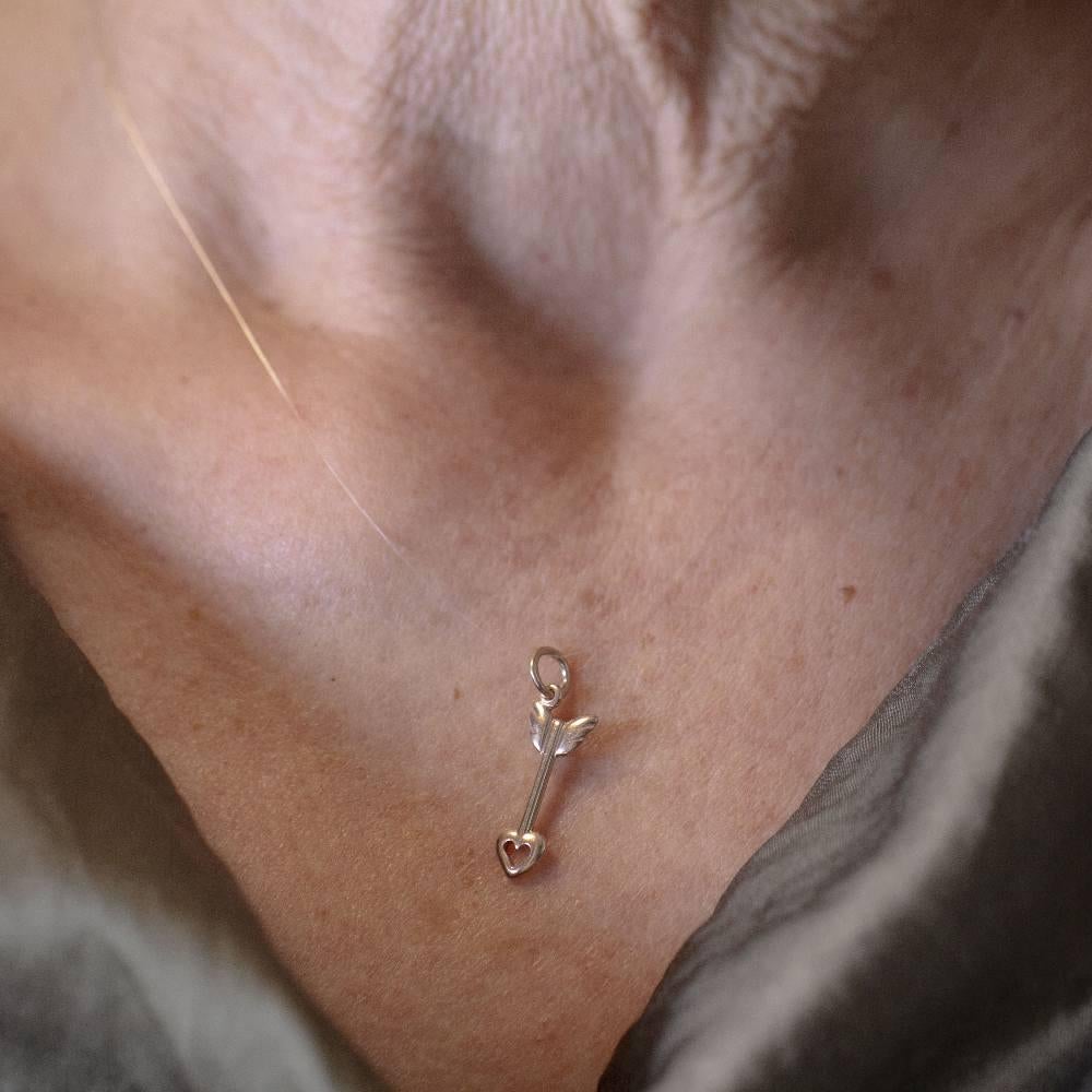 Donna Ciondolo a forma di freccia d'amore DODO in oro rosa in vendita