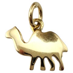 Dodo Pomellato 18K Yellow Gold Camel Charm #17441