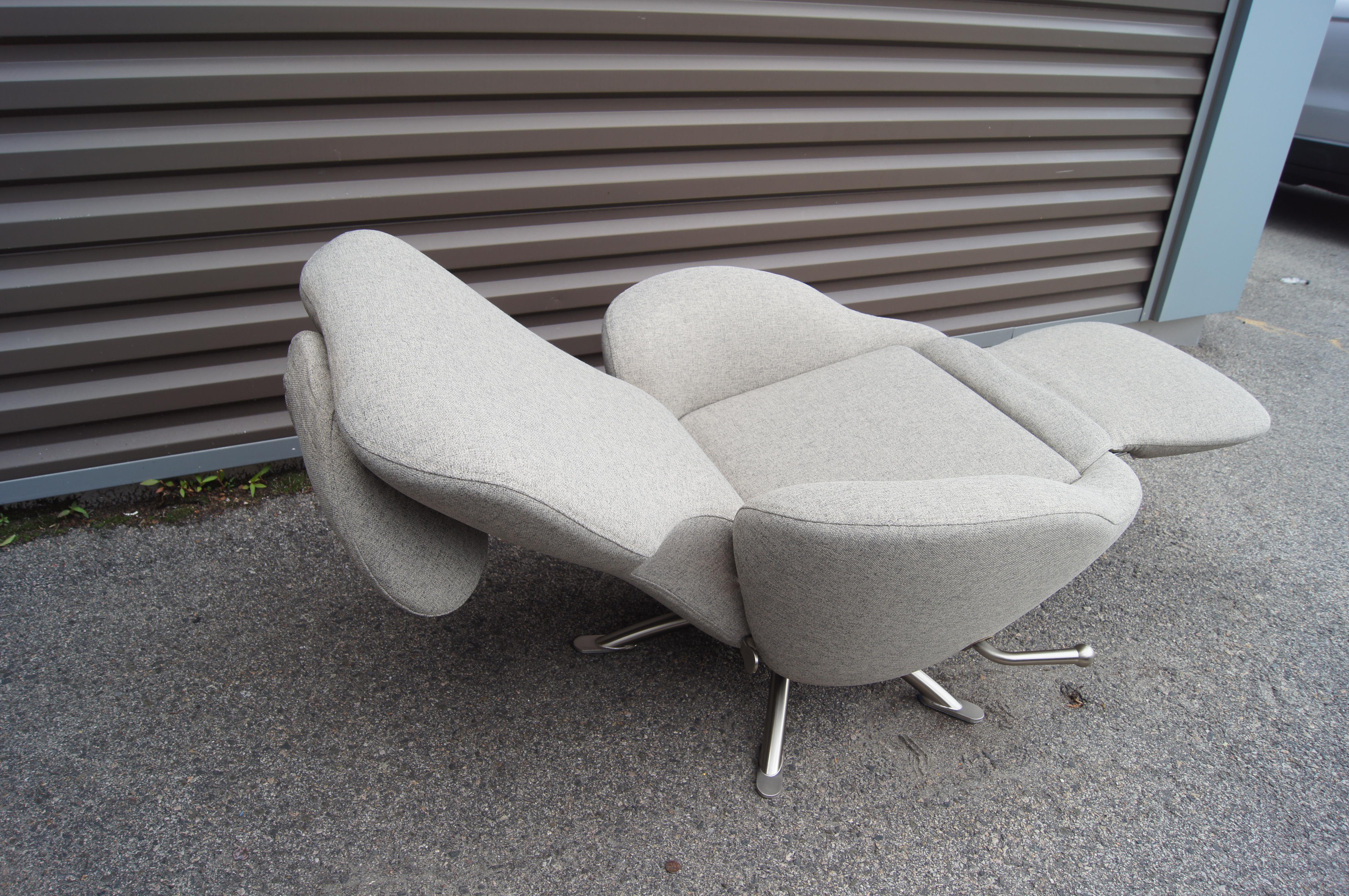 Dodo Reclining Lounge Chair by Toshiyuki Kita for Cassina In Good Condition In Dorchester, MA