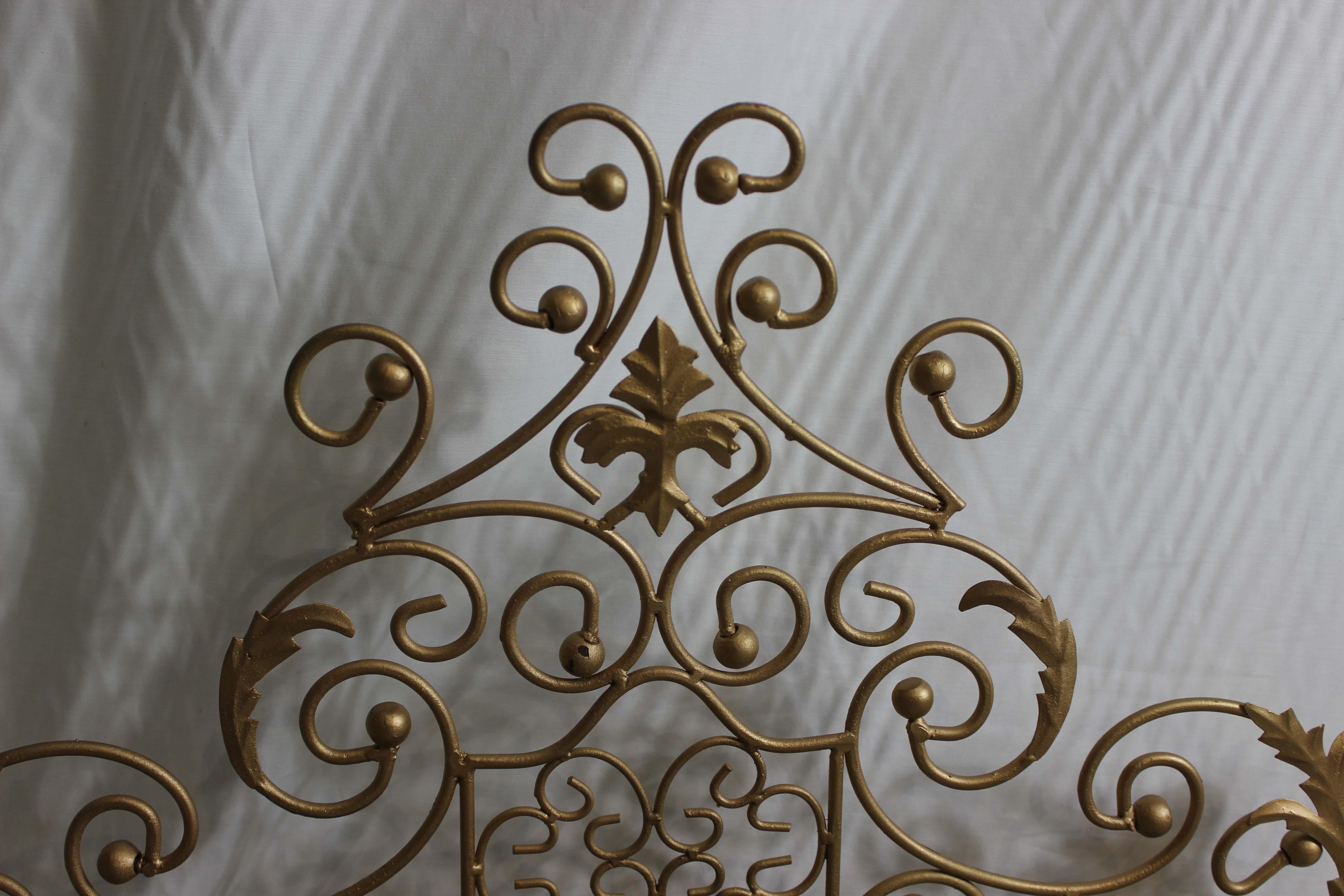 Dog Bed, Gilt Wrought Iron  In Good Condition For Sale In Palm Beach, FL