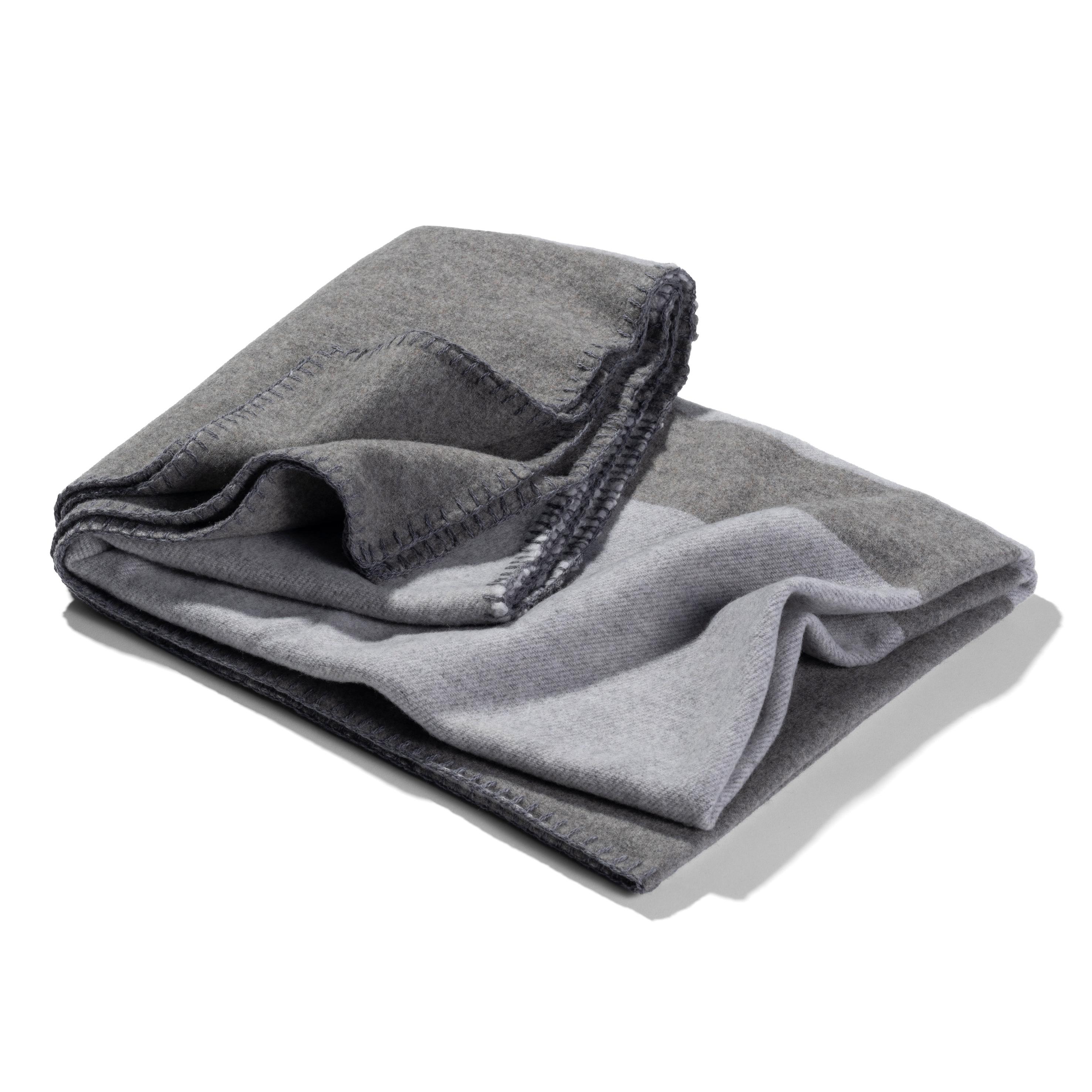 Dog Blanket Grey Woven of Merino Wool by Catharina Mende In New Condition For Sale In Berlin, DE