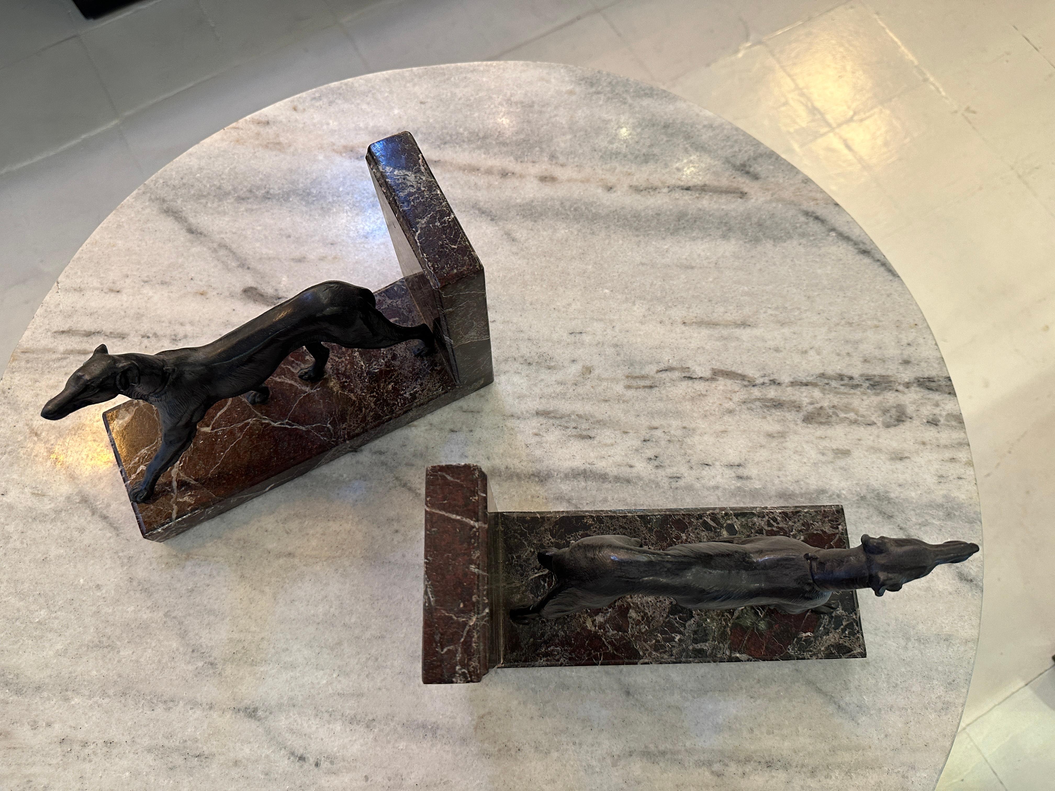 Dog Bookends in bronce and Marble For Sale 10