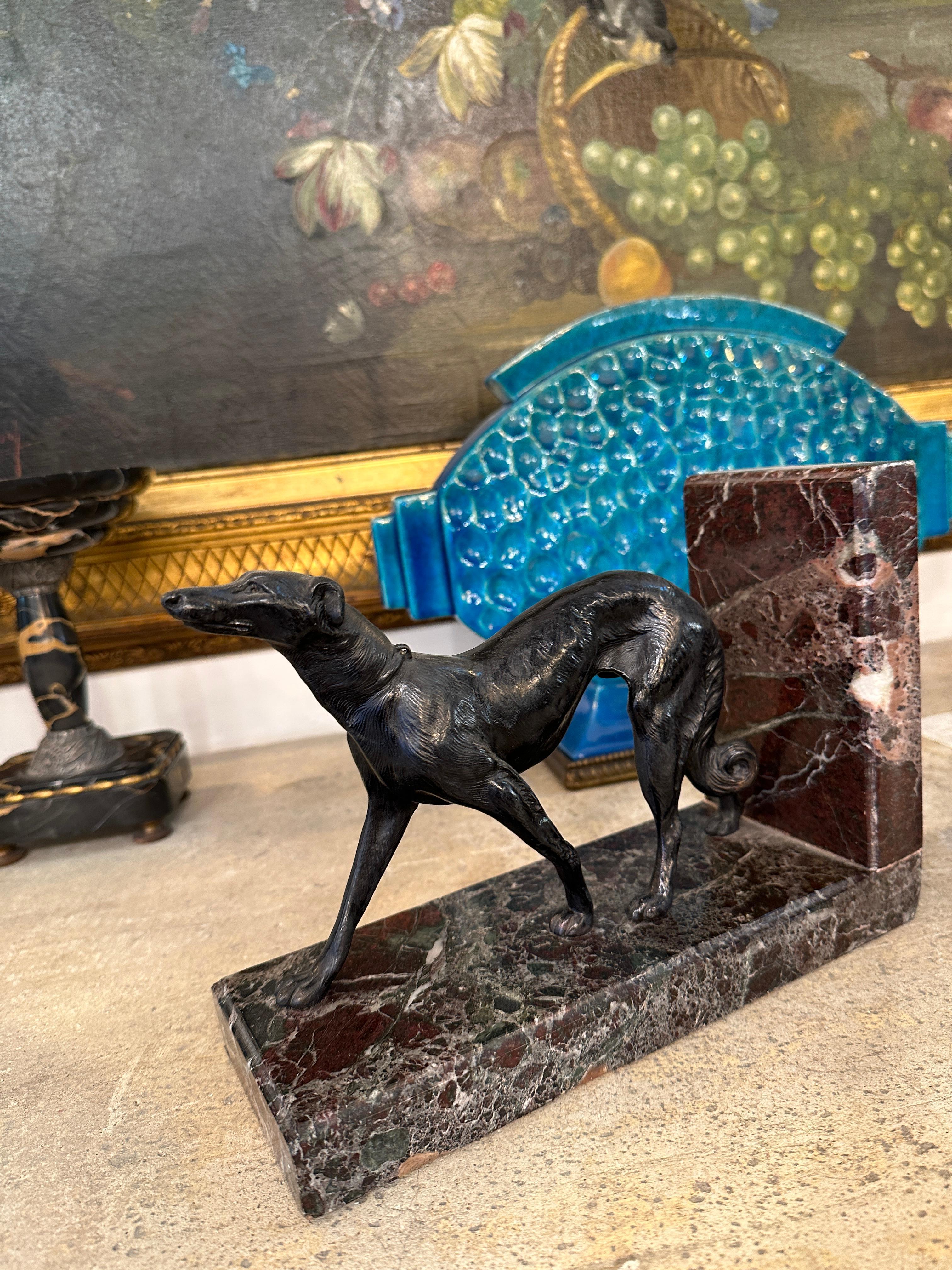 Dog Bookends in bronce and Marble In Good Condition For Sale In Ciudad Autónoma Buenos Aires, C