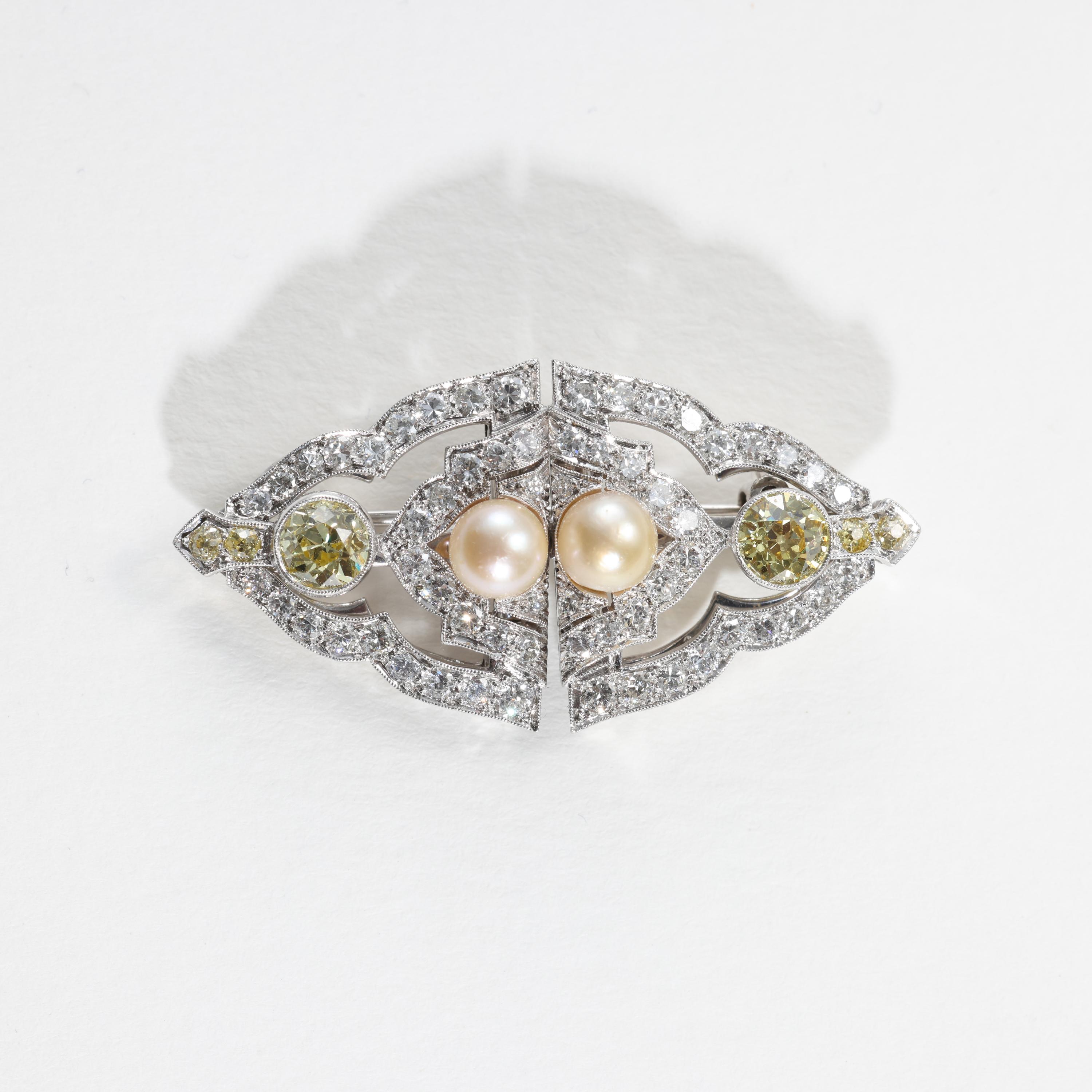 Broche Art Decó o Collar de Perro, Diamantes Amarillos y Perlas Naturales, Platino, GIA 9