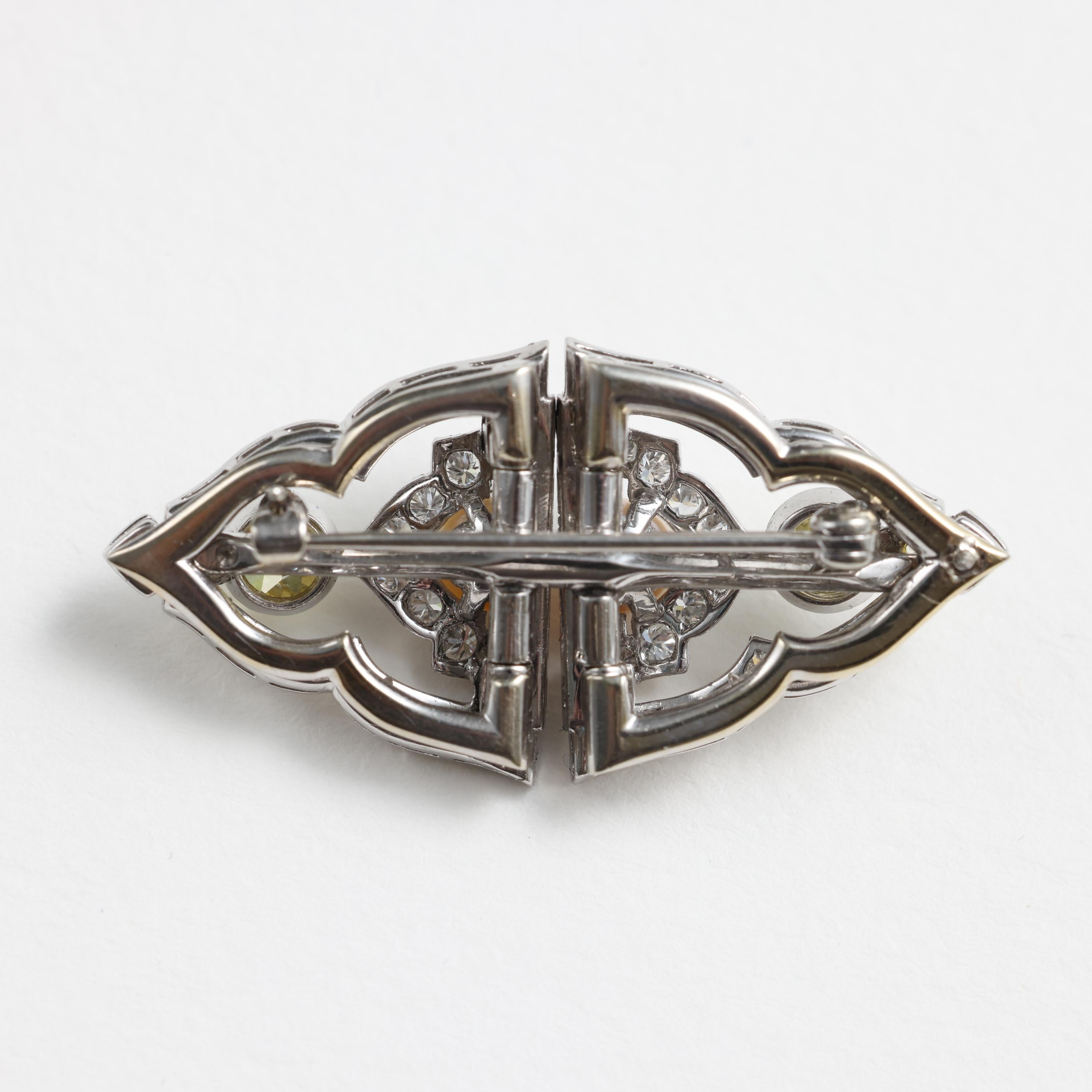Broche Art Decó o Collar de Perro, Diamantes Amarillos y Perlas Naturales, Platino, GIA 3