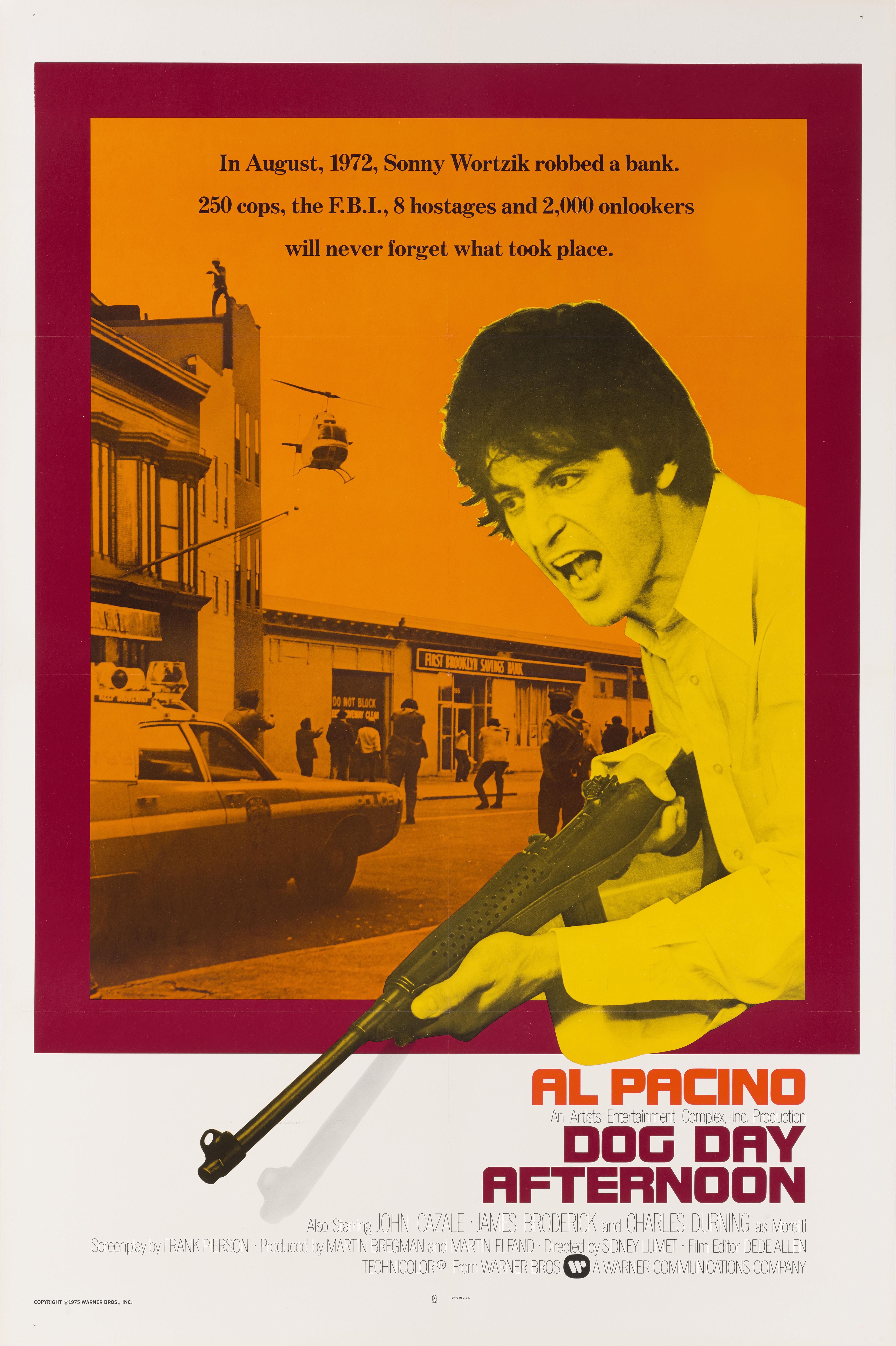 Affiche originale de film américain de style international pour le drame policier culte Dog Day Afternoon (1975). Ce film a été réalisé par Sidney Lumet et interprété par Al Pacino.
Cette affiche est doublée de toile de conservation et sera expédiée