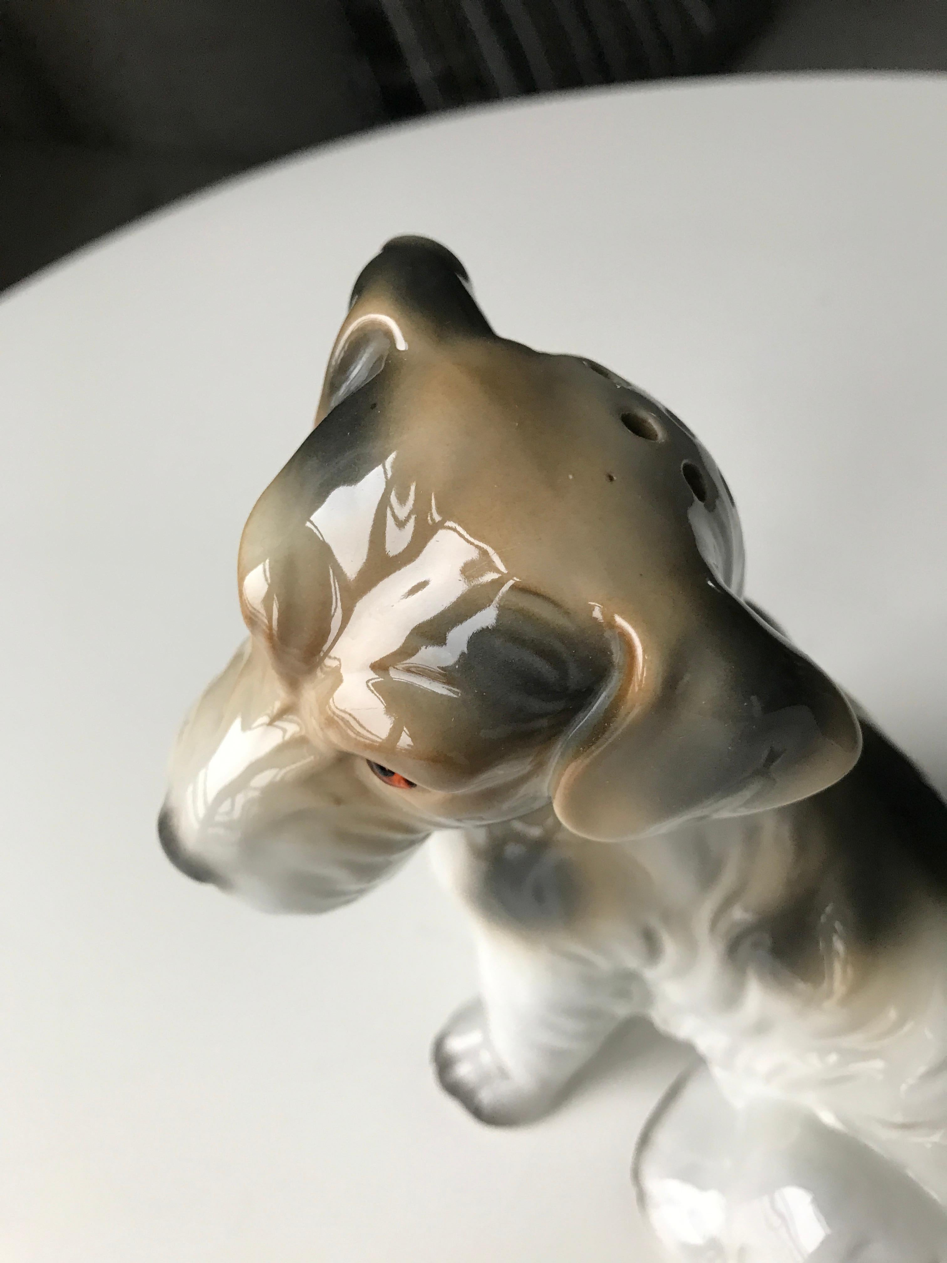 Dog Figurine Ozon/Perfume Lamp Early 20th Century Table Lamp by Fog and Mørup For Sale 8