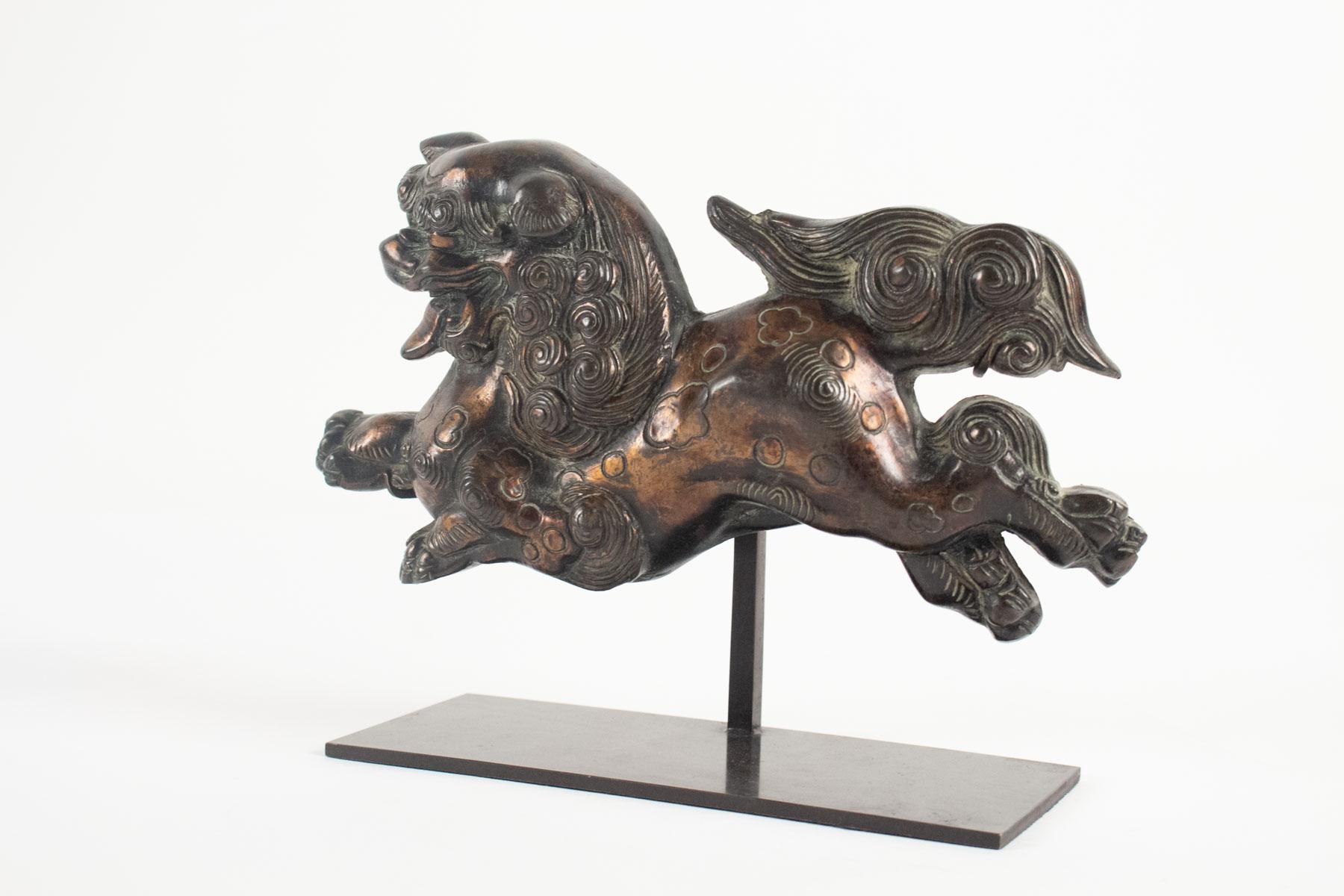 Late 18th Century Dog Fô Current In Lacquered Bronze, China 