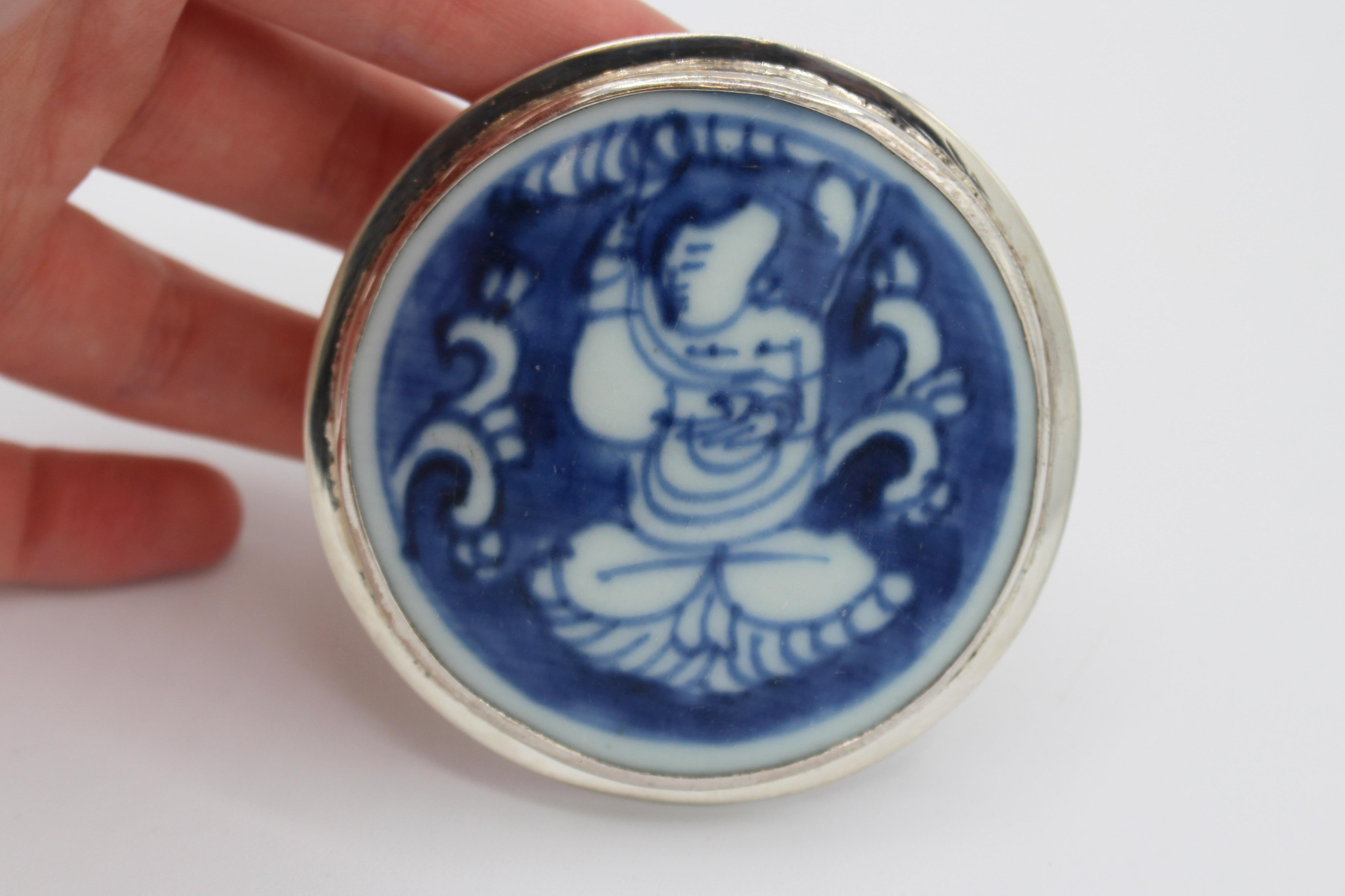 Dog God in Blue Underglaze Porcelain & Sterling Pendant, Marked Siam, 925  In Good Condition For Sale In Chapel Hill, NC