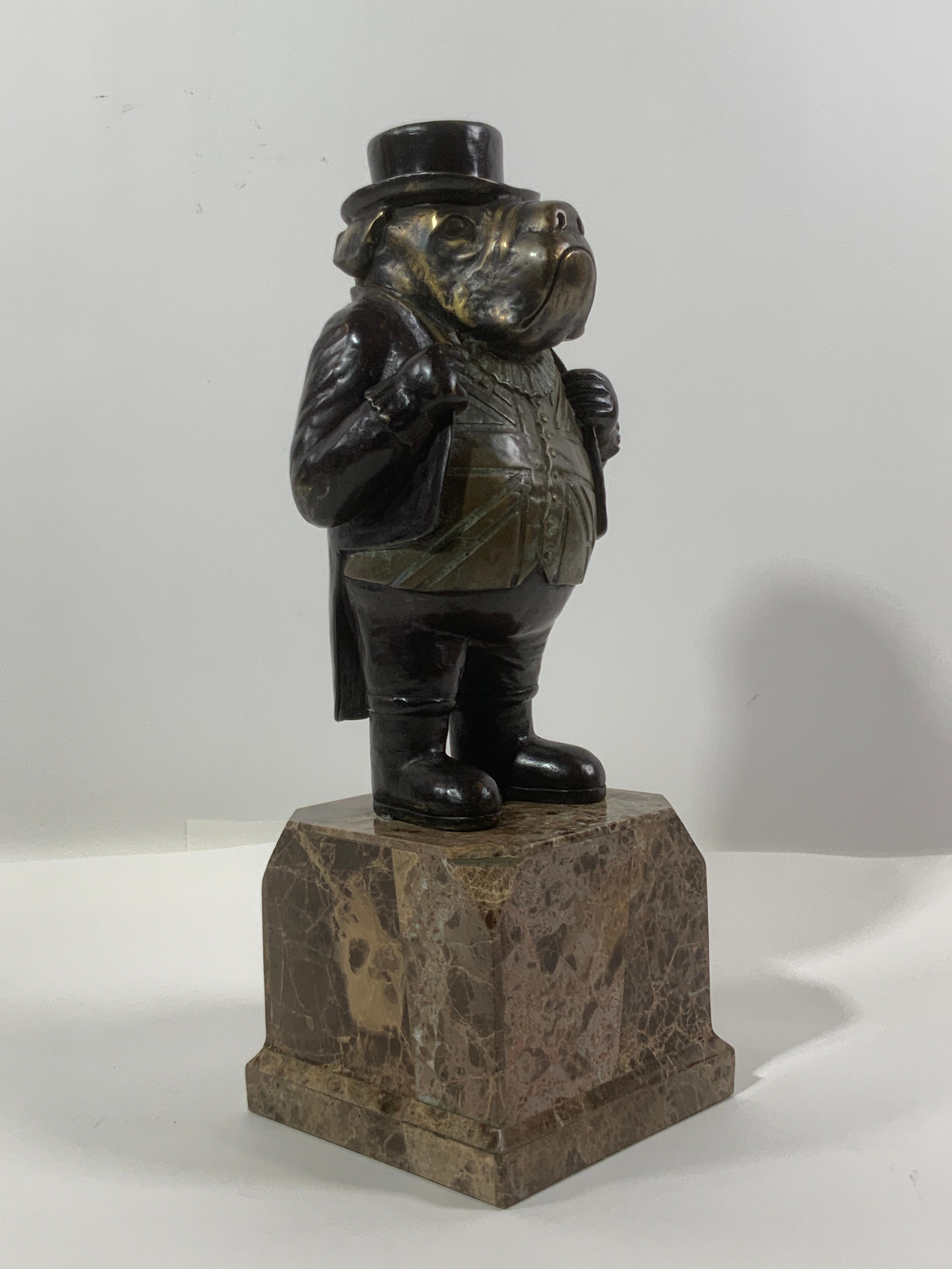 Dog in Hat and Topcoat Statue In Good Condition For Sale In Norwell, MA