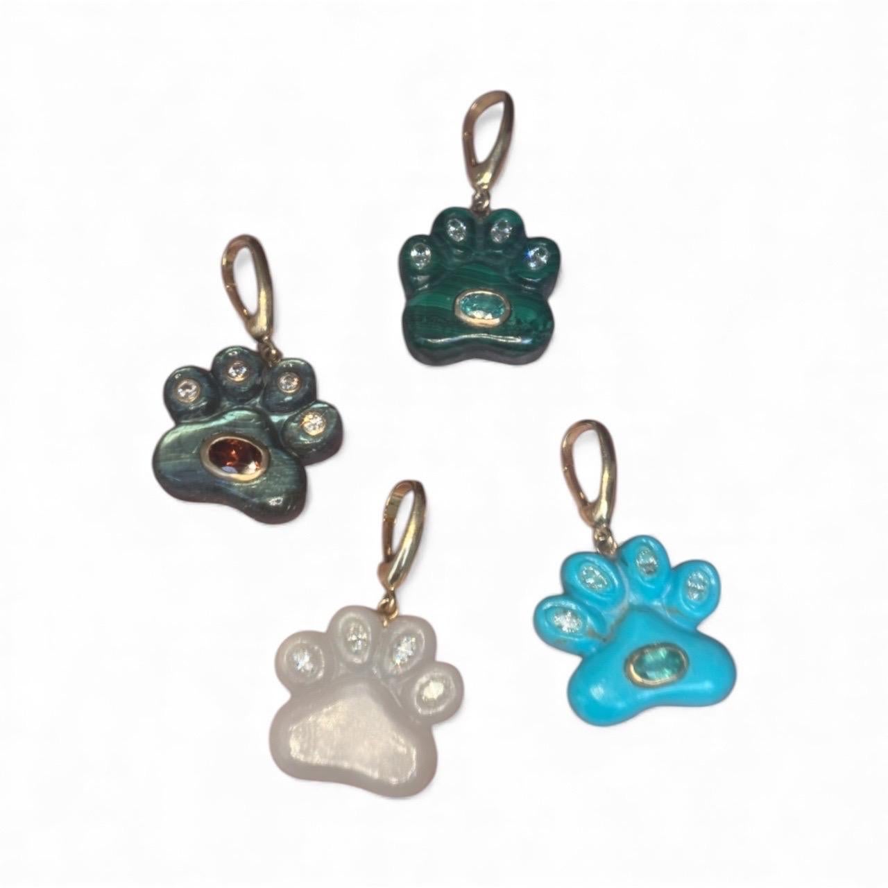 Pendentif patte de chien, pierre de lune avec diamants et or 14k en vente 2