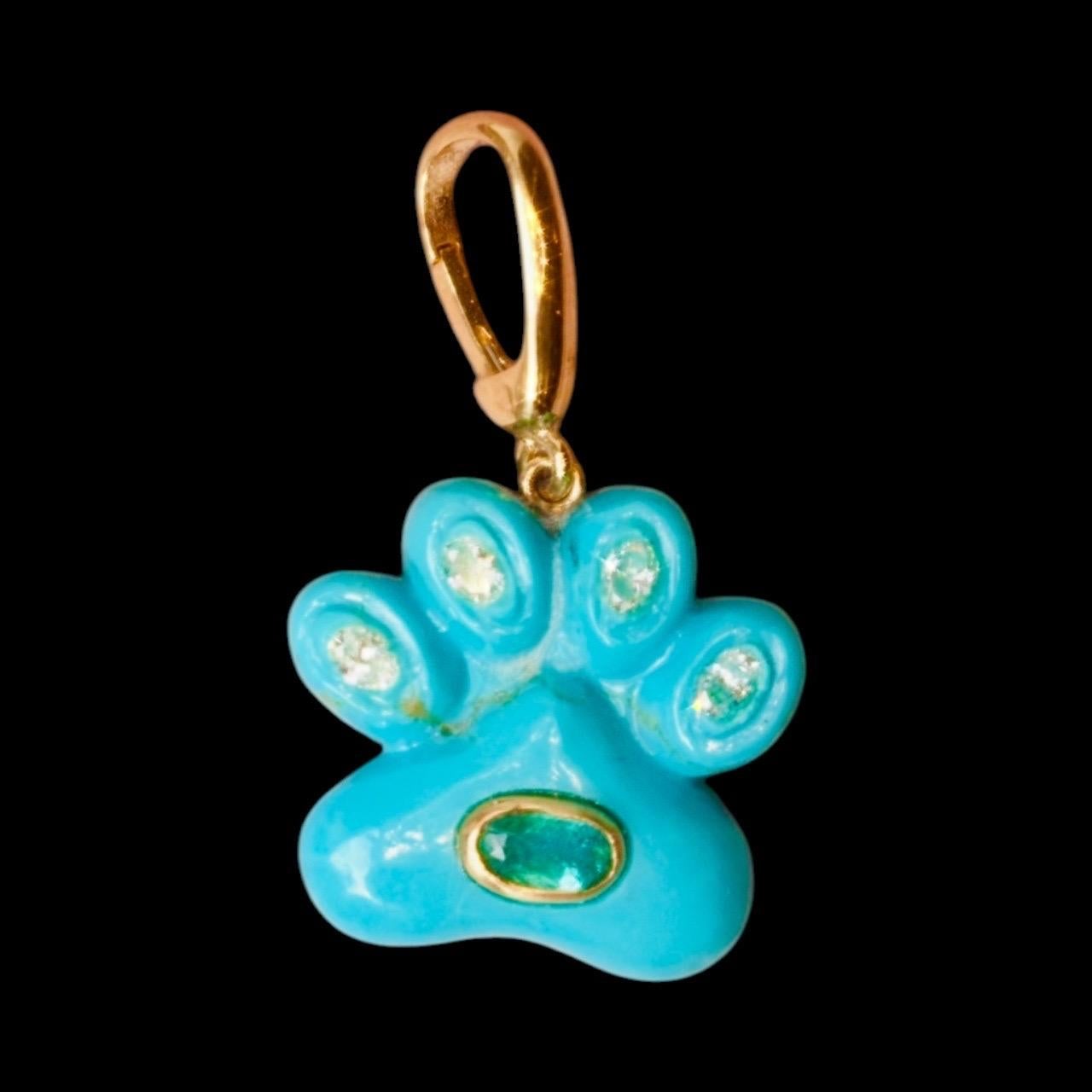 Pendentif patte de chien

Turquoise, diamants, émeraude et or 14k

Patte de chien en turquoise sculptée à la main avec quatre diamants ovales - un dans chaque patte - et une émeraude ovale en or 14k dans la patte du chien.

Les pendentifs mesurent