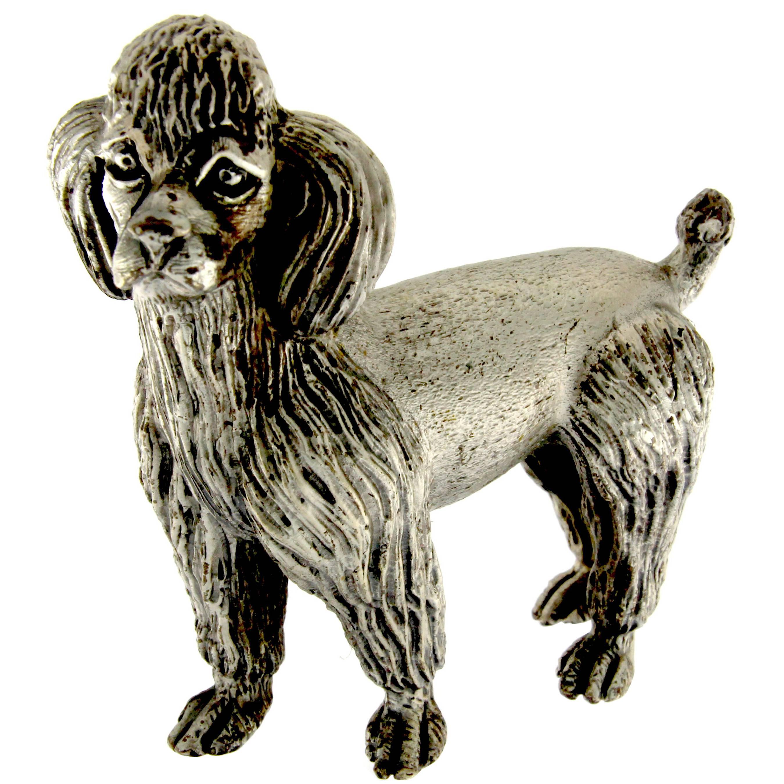 Sculpture de chien caniche en argent en vente