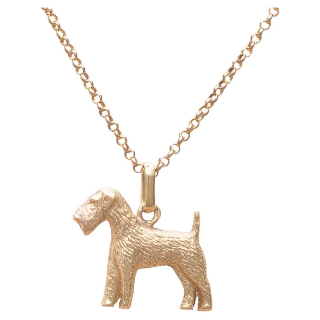 Dog-shaped vintage 18K gold pendant For Sale
