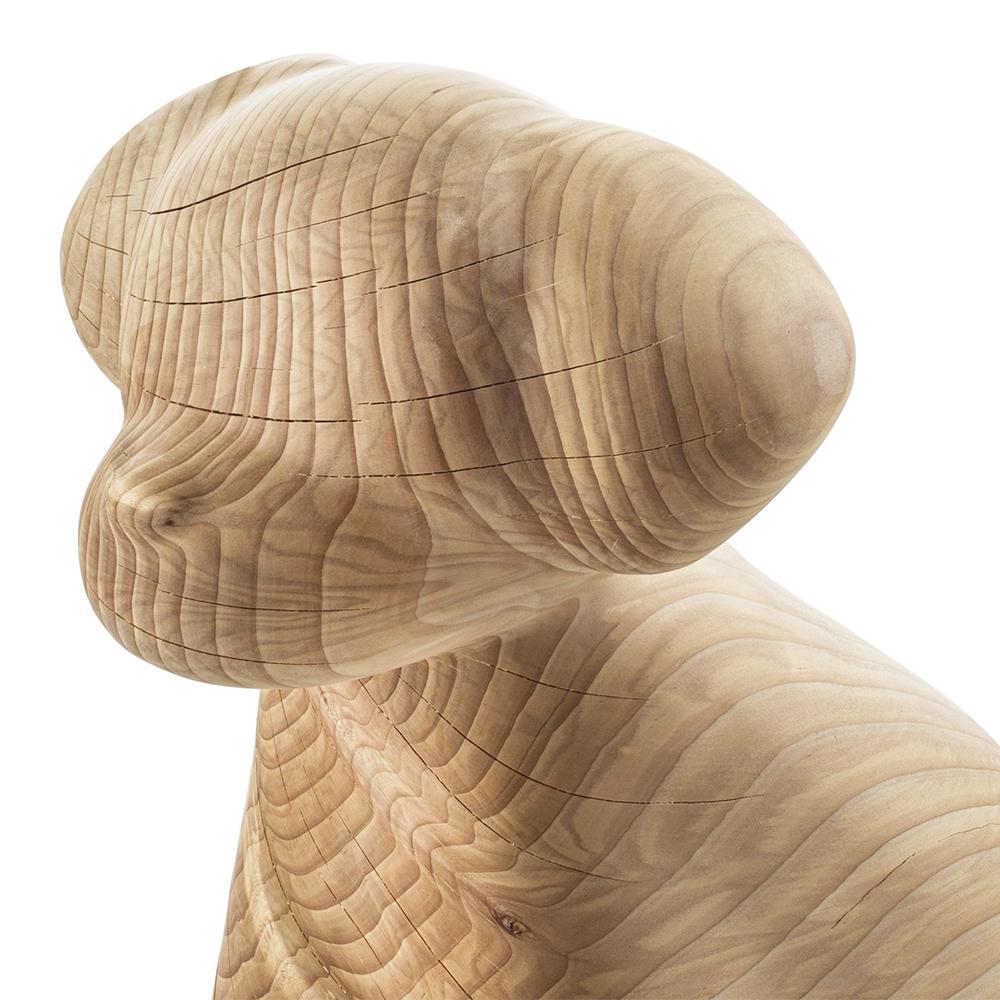 Skulptur aus Doggy Cedar (Italienisch) im Angebot