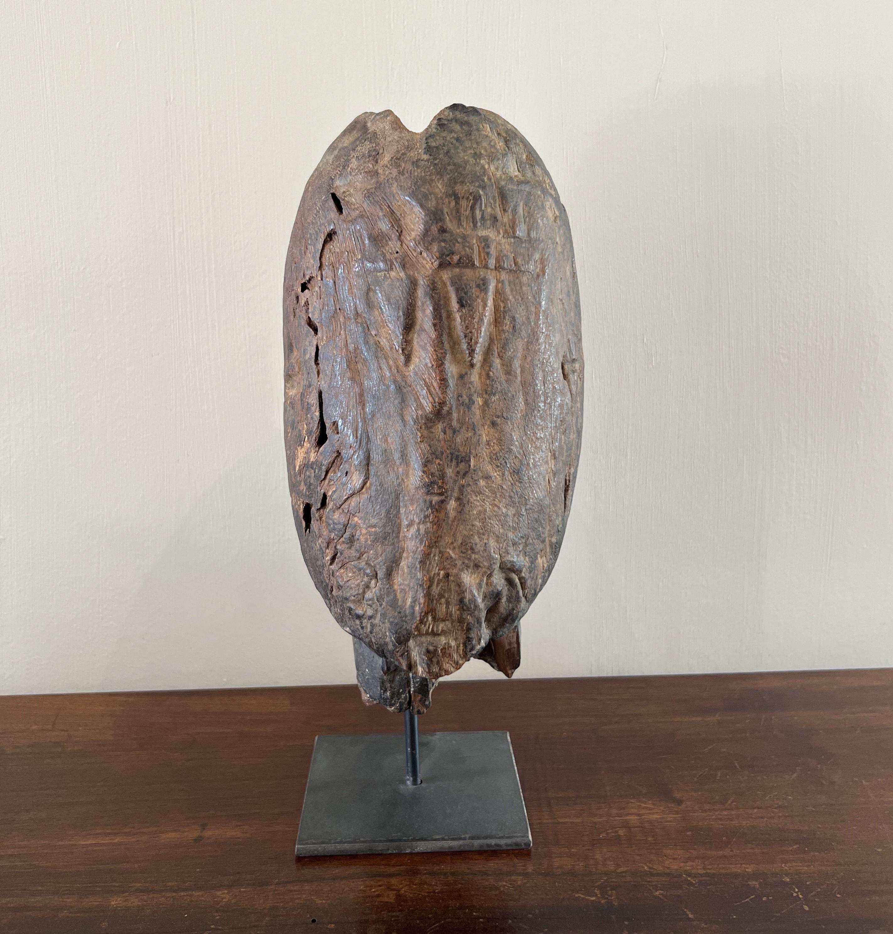 Malien Sculpture de tête primitive abstraite de Dogon en vente