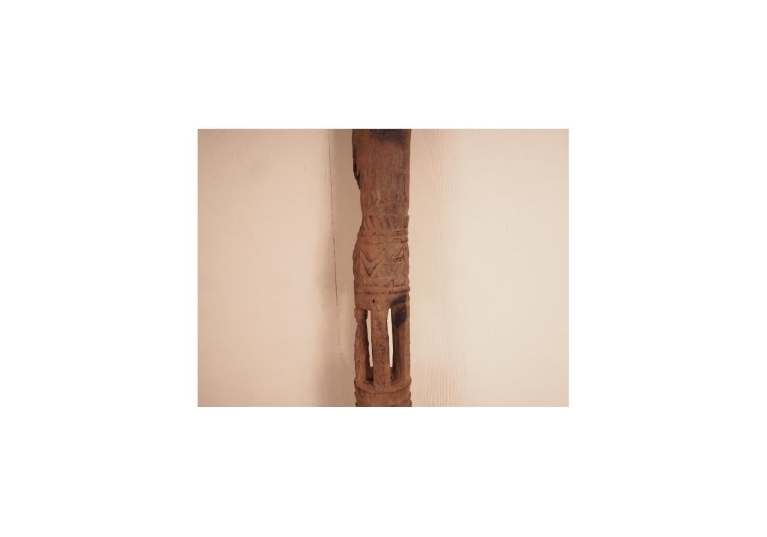 Pilon de rythme en bois dur sculpté de la Tribu Dogon au Mali, Afrique Abîmé - En vente à Bridgeport, CT