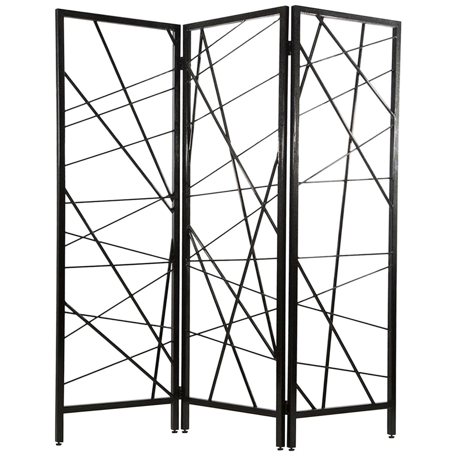 Doheny Room Screen in Lacquered Ebony by Innova Luxuxy Group For Sale