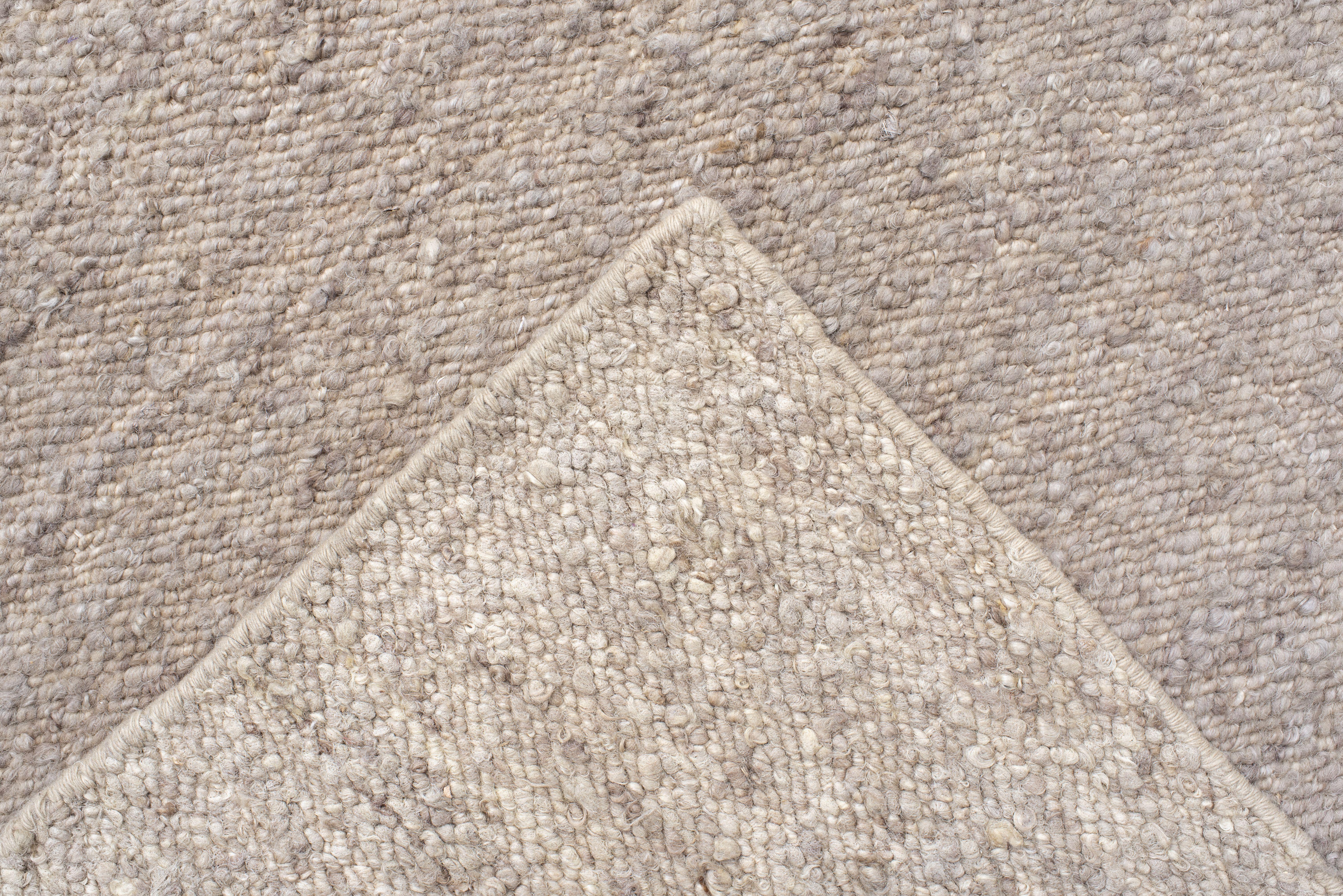 Laine A Stone par Anne-Marie Barton en vente