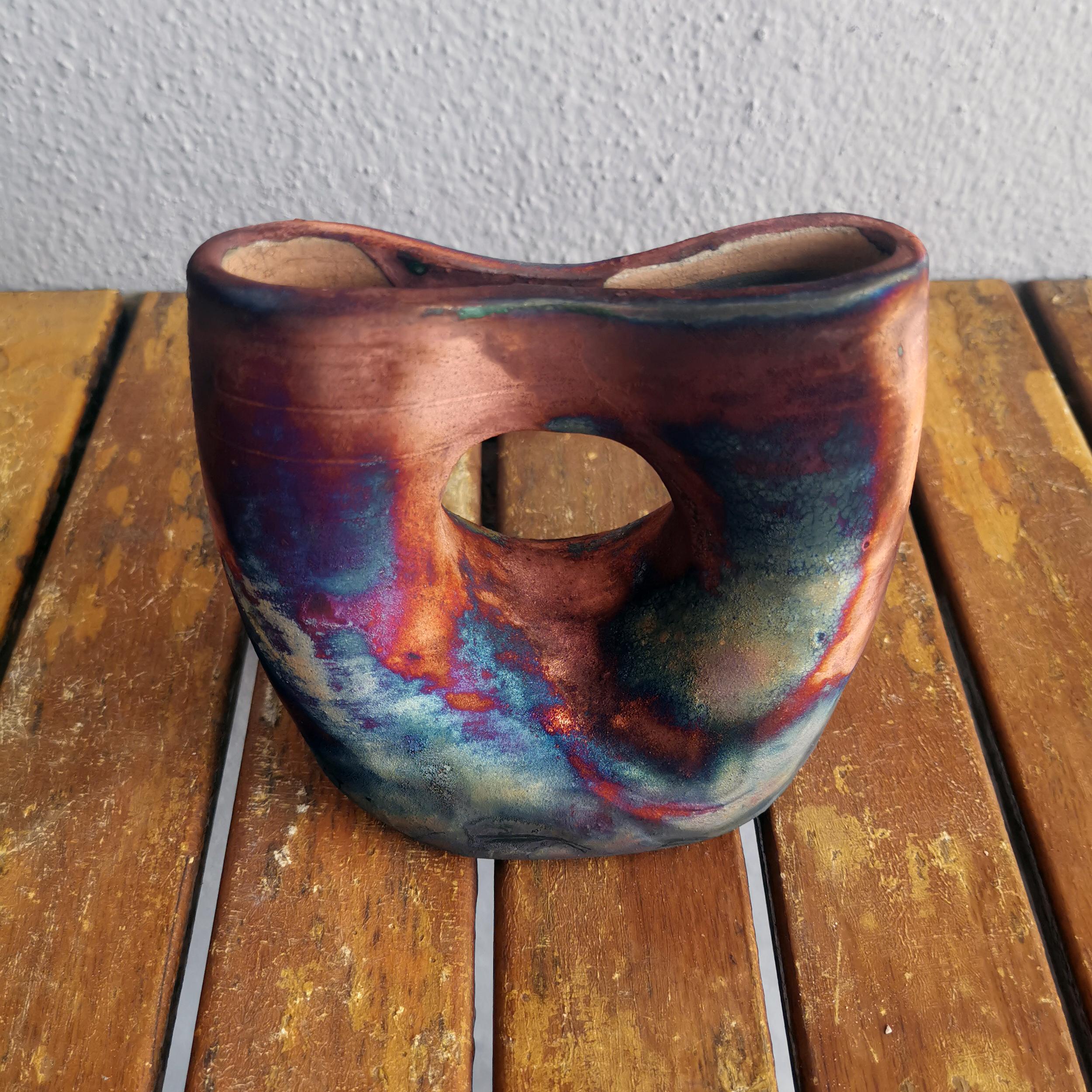 Moderne Vase en poterie cuivrée Raku Dokutsu - entièrement en cuivre mat - Décoration intérieure en céramique faite à la main en vente