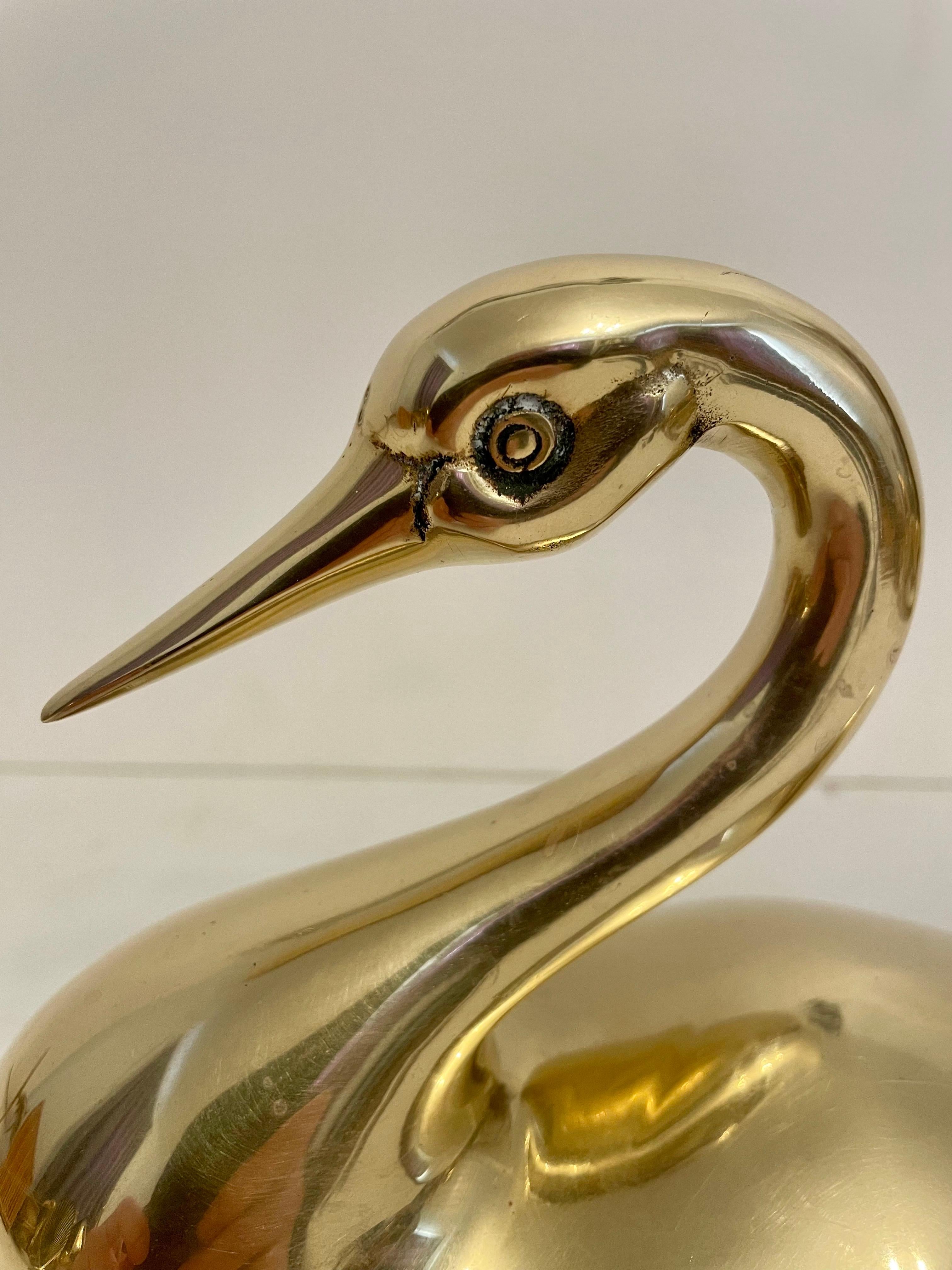 Calco Scultura di cigno in ottone di grandi dimensioni Dolbi Cashier in vendita