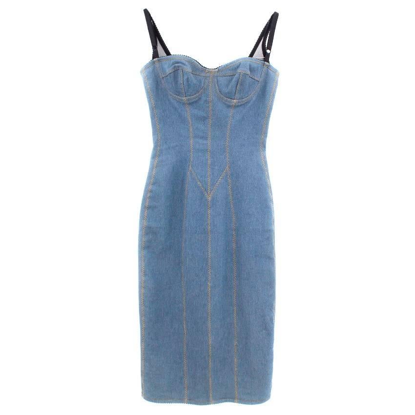 Dolce & Gabbana Denim Fitted Dress.

Dolce & Gabbana denim corset style body-con dress. Featuring adjustable straps with an underwired bra detail, hook & eye closure at the back and contrasting stitching detail.

Fabric: Cotton. 

Size: XXS/38/US:
