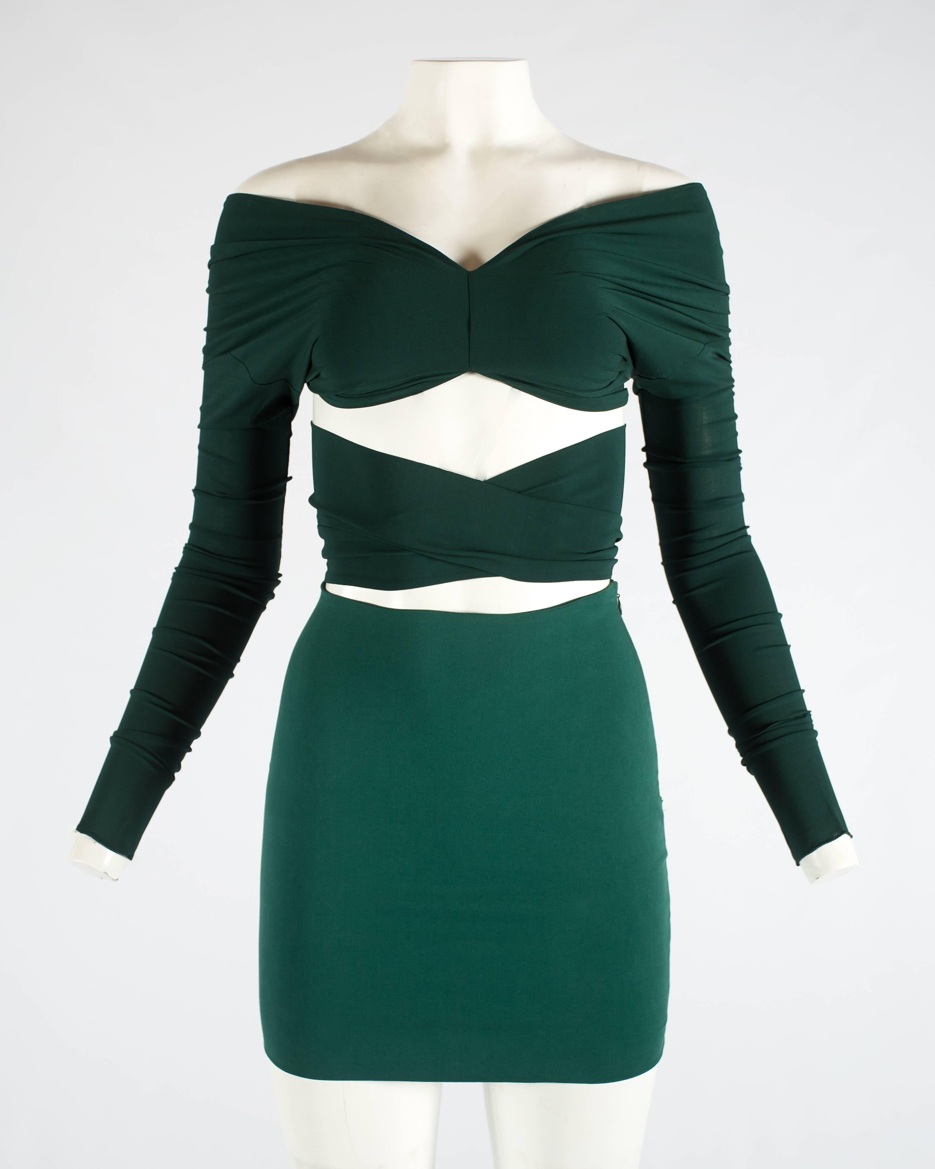 Dolce & Gabbana green viscose and lycra ensemble 

- cropped blouse with wrap up fastening 
- fitted pencil mini skirt 

Spring-Summer 1991