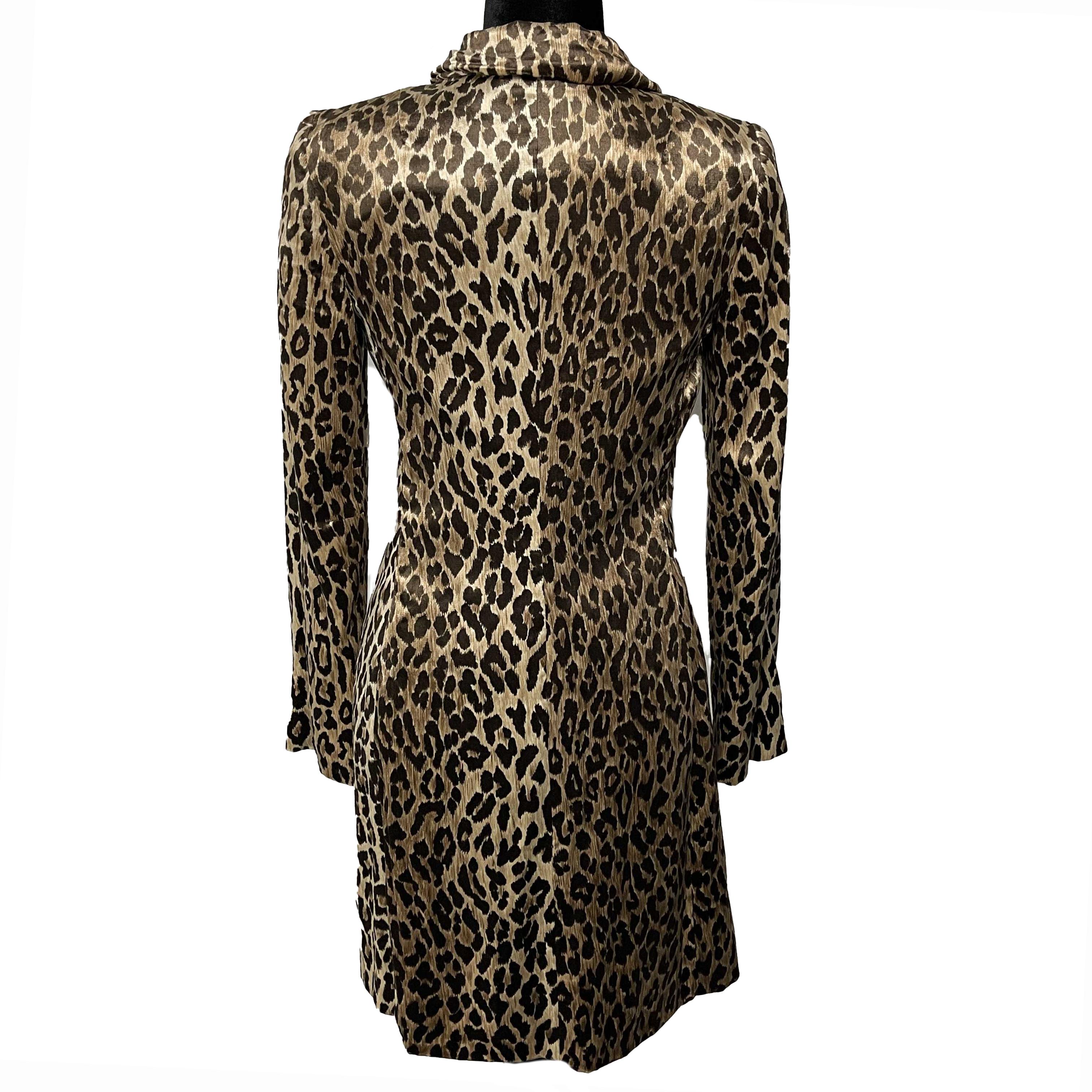 Dolce & Gabbana Vintage Leopard Print Viscose Trenchcoat 40 US M im Zustand „Hervorragend“ im Angebot in Sanford, FL