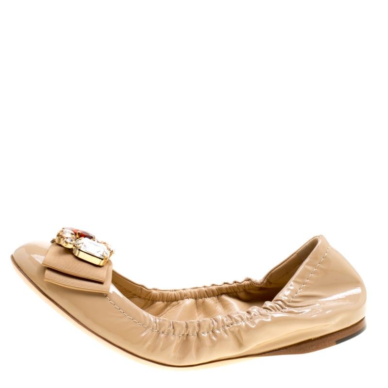 Dolce and Gabbana Beige Leather Embellished Bow Scrunch Ballet Flats Size 39