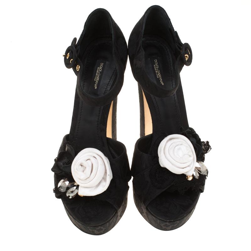 Dolce and Gabbana Black Fabric Floral Embellished Platform Sandals Size 40 In New Condition In Dubai, Al Qouz 2