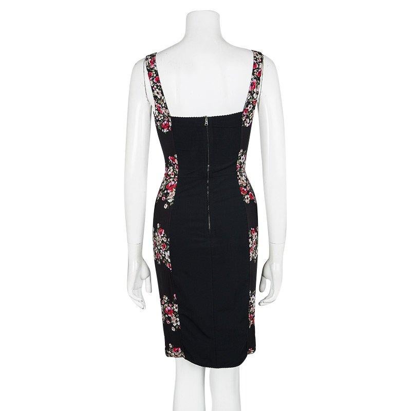 Dolce and Gabbana Black Floral Print Sleeveless Bodycon Dress XS In Good Condition In Dubai, Al Qouz 2