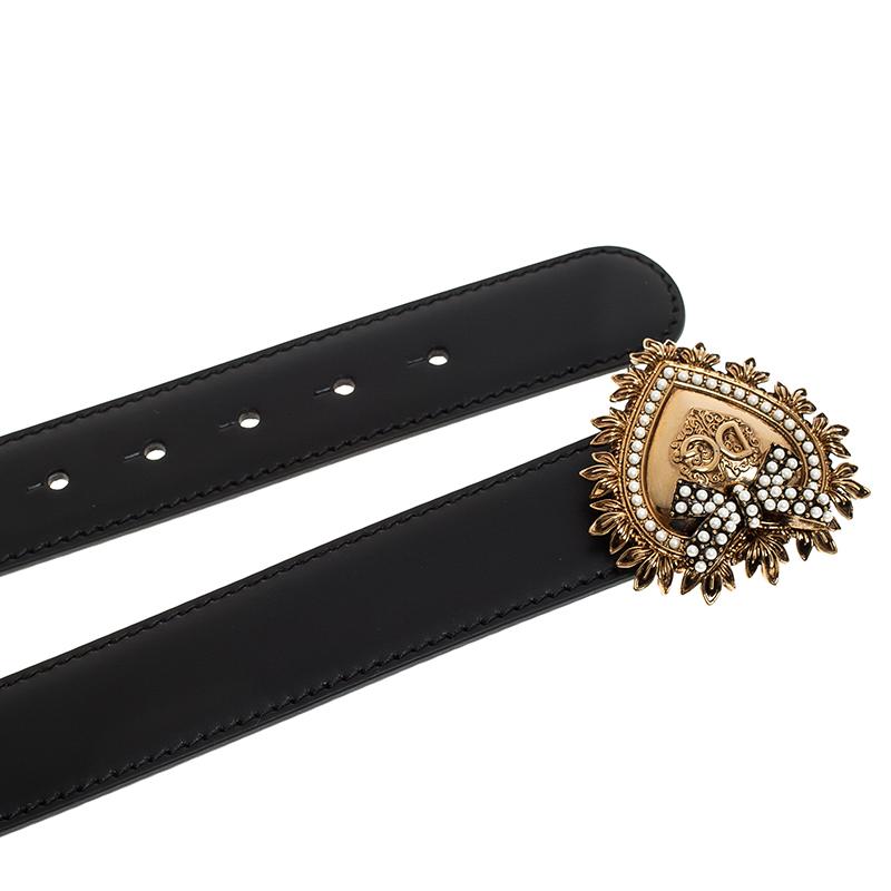 Dolce and Gabbana Black Leather Devotion Heart Buckle Belt 75cm In New Condition In Dubai, Al Qouz 2