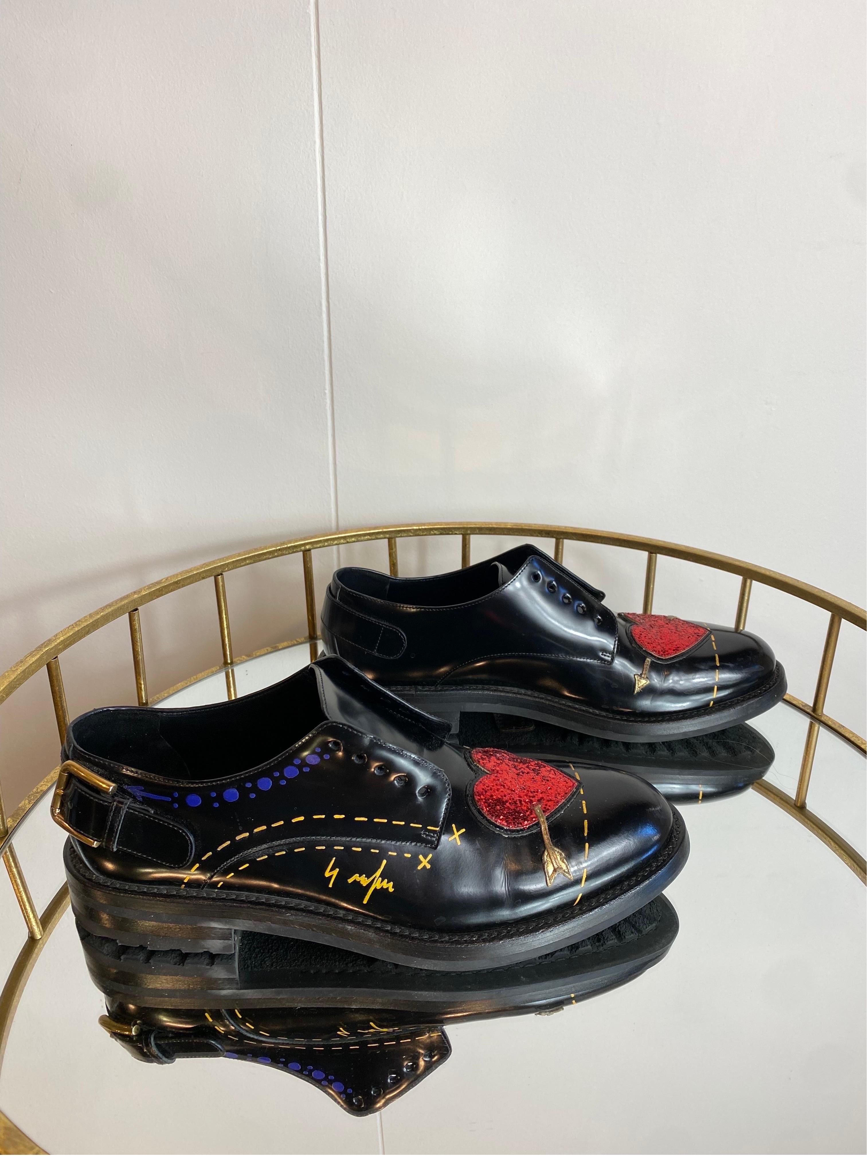 Dolce and Gabbana black leather heart Loafers  In Excellent Condition For Sale In Carnate, IT