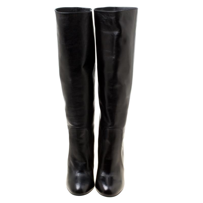 Dolce and Gabbana Black Leather Knee Boots Size 37 In New Condition In Dubai, Al Qouz 2