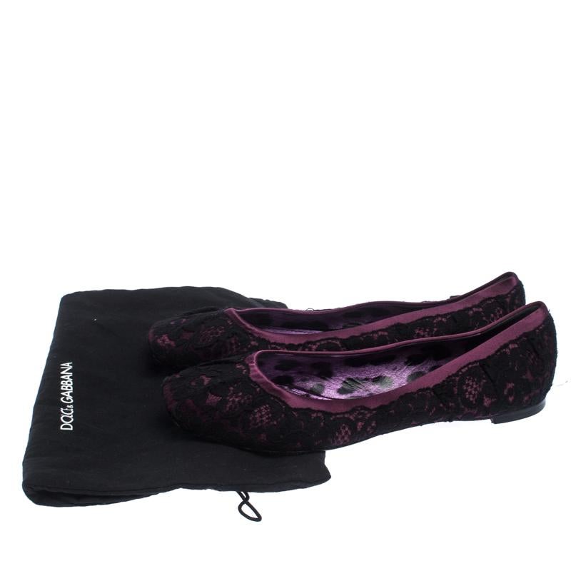Dolce and Gabbana Black/Purple Lace and Satin Ballet Flats Size 39 For Sale 1