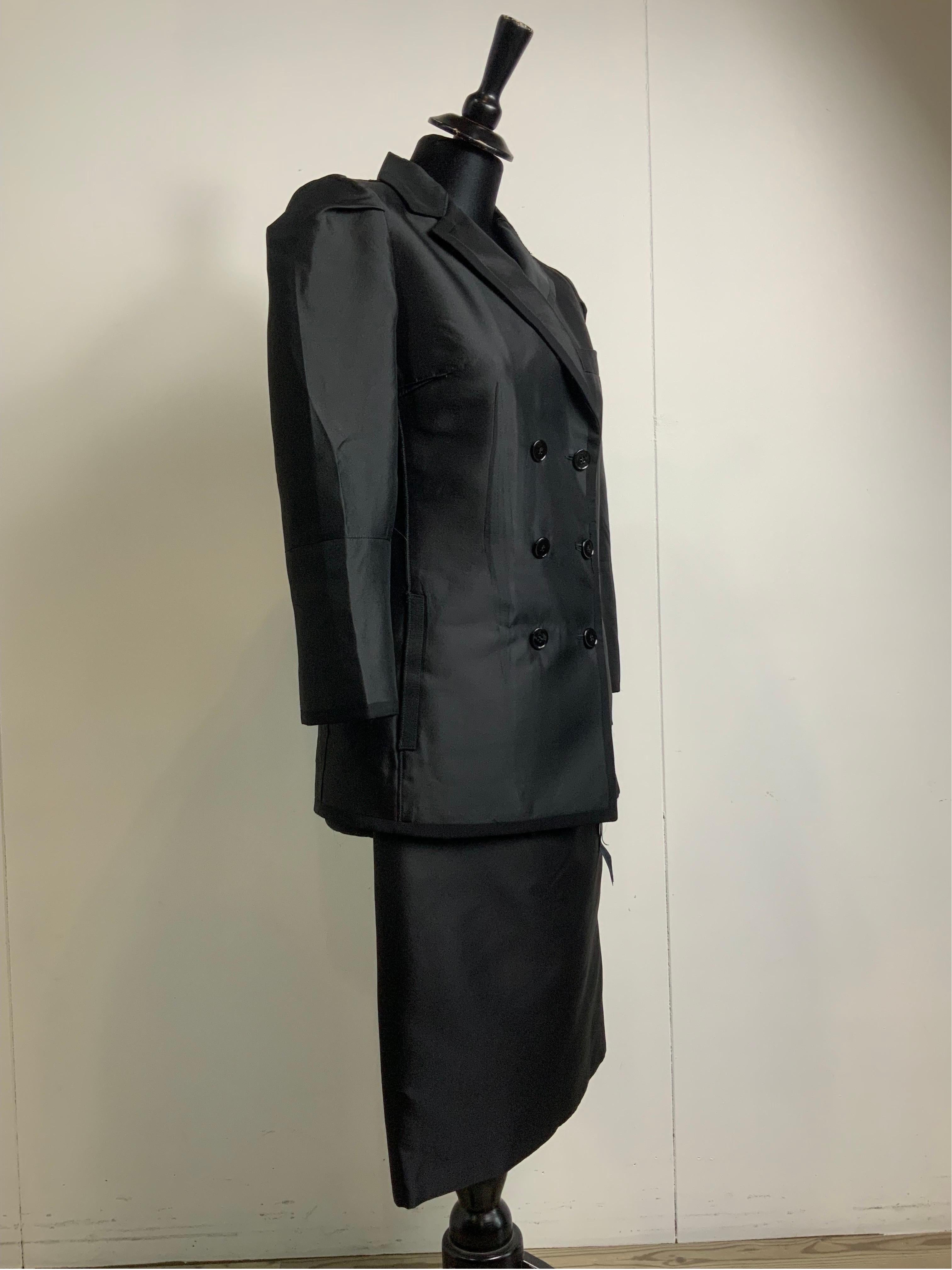 Dolce and Gabbana Black Skirt + jacket Suit In Good Condition For Sale In Carnate, IT