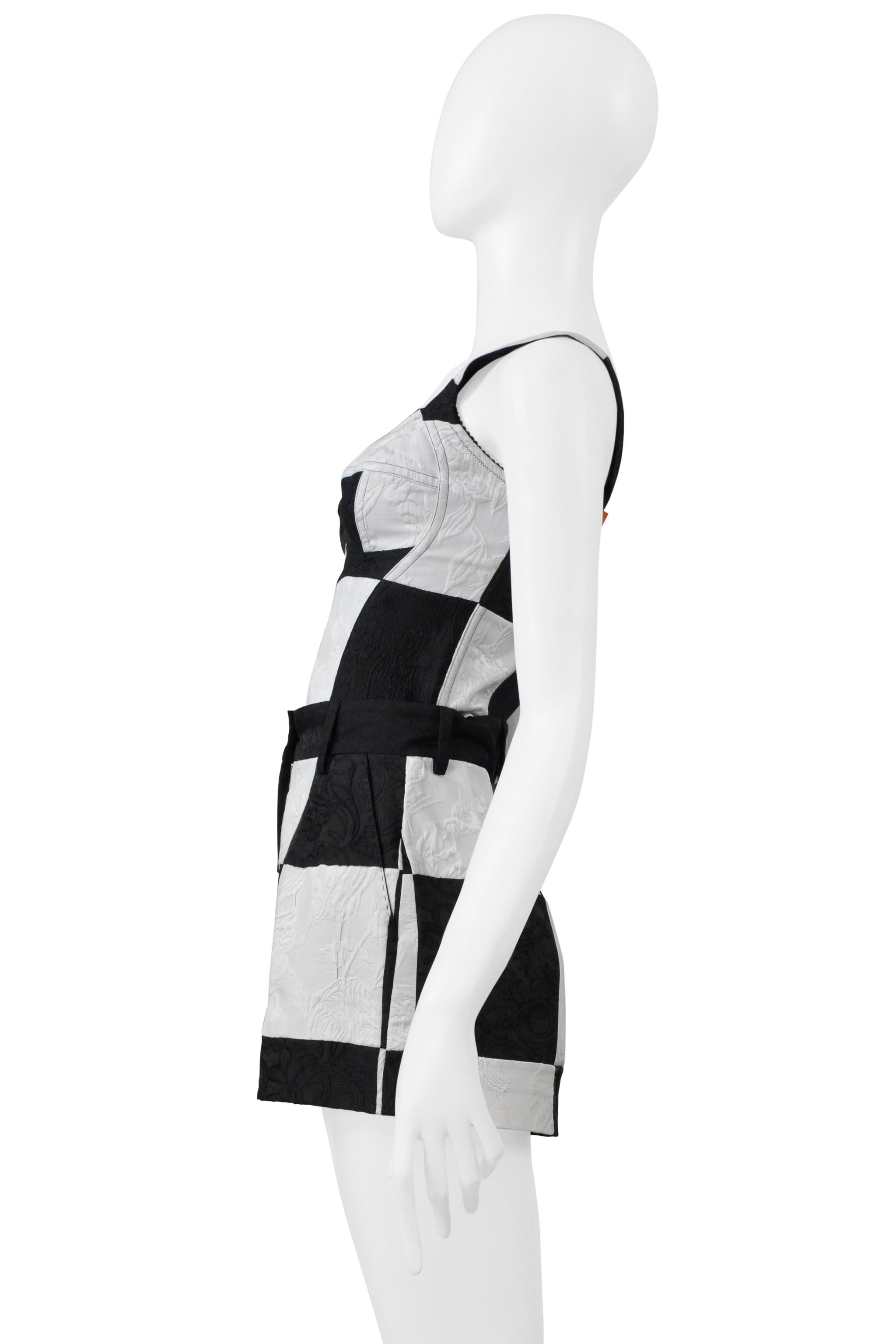 Gris Dolce & Gabbana Ensemble bustier et short noir et blanc Op Art en vente