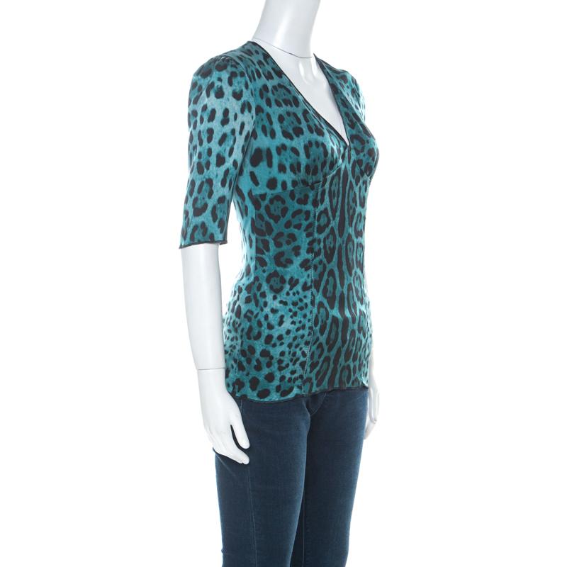 Dolce and Gabbana Blue Stretch Silk Leopard Print Three Quarter Sleeve Top S In Good Condition In Dubai, Al Qouz 2