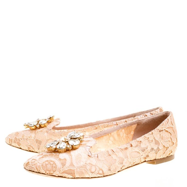 Dolce and Gabbana Blush Pink Lace Crystal Embellished Ballet Flats Size 39 For Sale at 1stDibs
