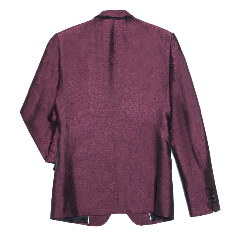 Be in style with this blazer from Dolce & Gabbana. It is tailored from quality fabrics and comes flaunting satin trims, front buttons and a metallic jacquard design. This burgundy blazer will make a great buy.

Includes: Price Tag, Packaging