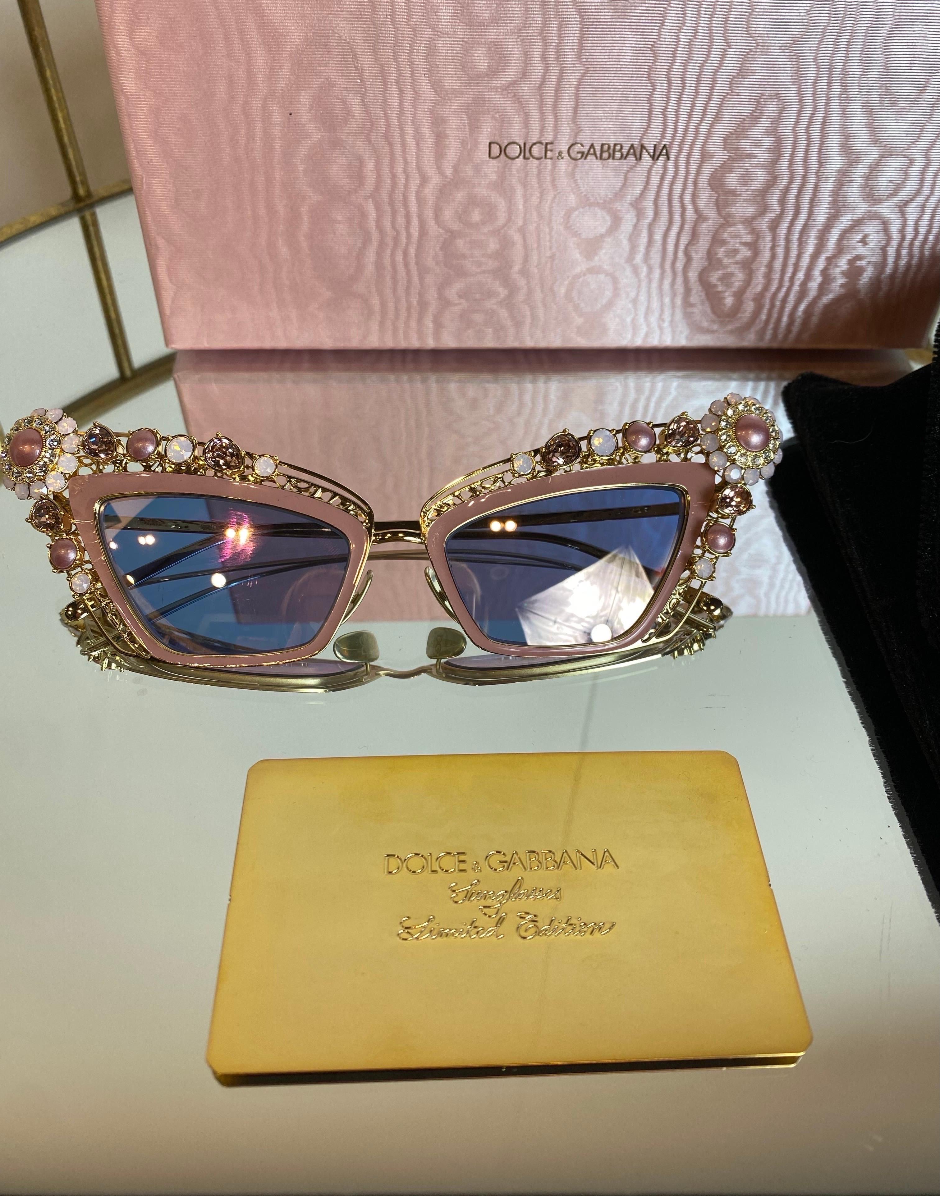 Dolce and Gabbana Christmas Pearl and strass Limited Edition Sunglasses For Sale 4
