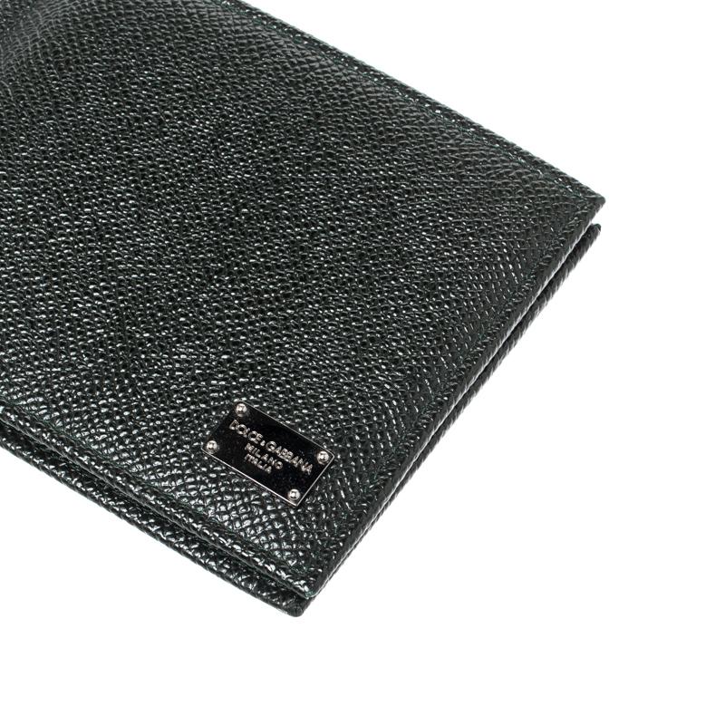 Dolce and Gabbana Dark Green Leather Money Clip Bifold Card Holder In Excellent Condition In Dubai, Al Qouz 2