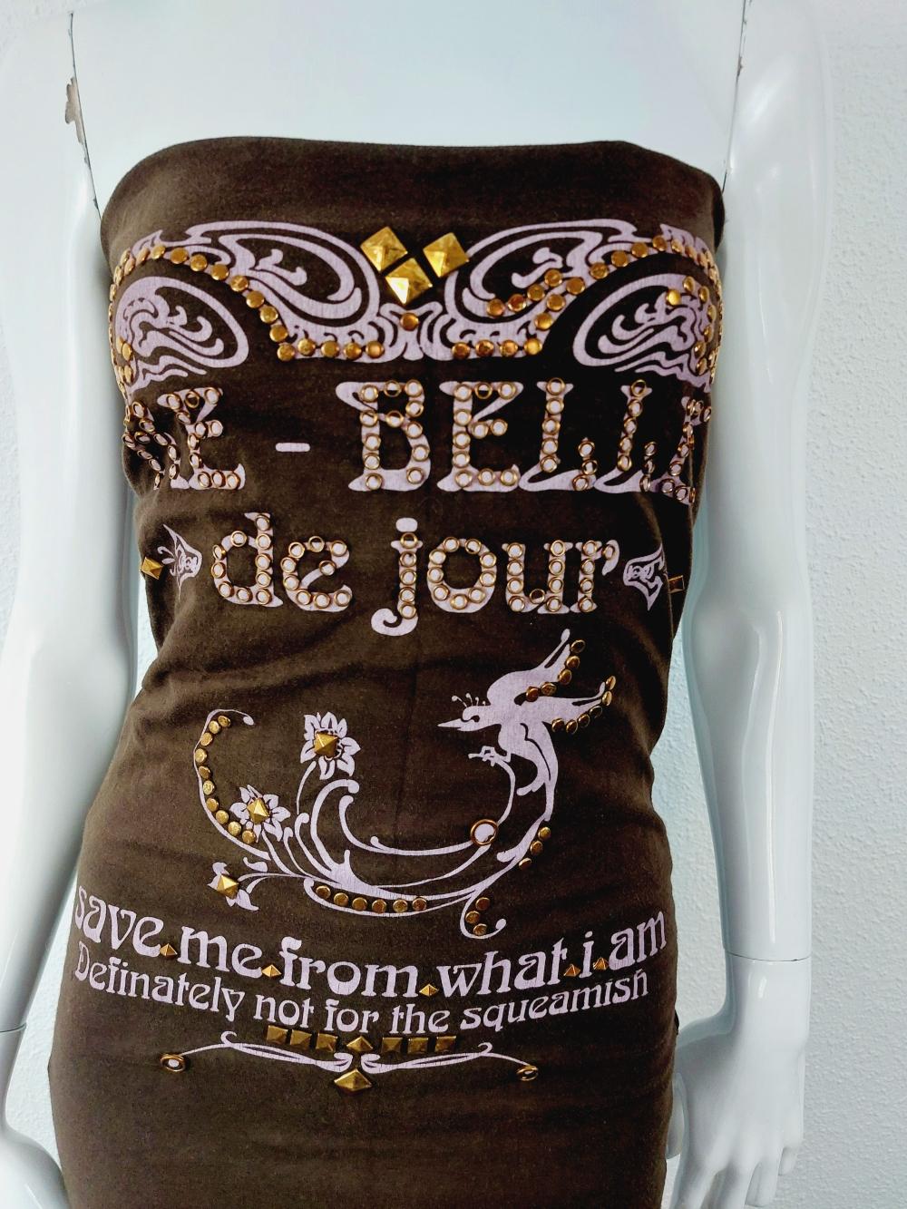 Dolce and Gabbana D&G Re-Belle De Jour Rivet Metal Embellished Bird Tube Dress In Excellent Condition For Sale In PARIS, FR