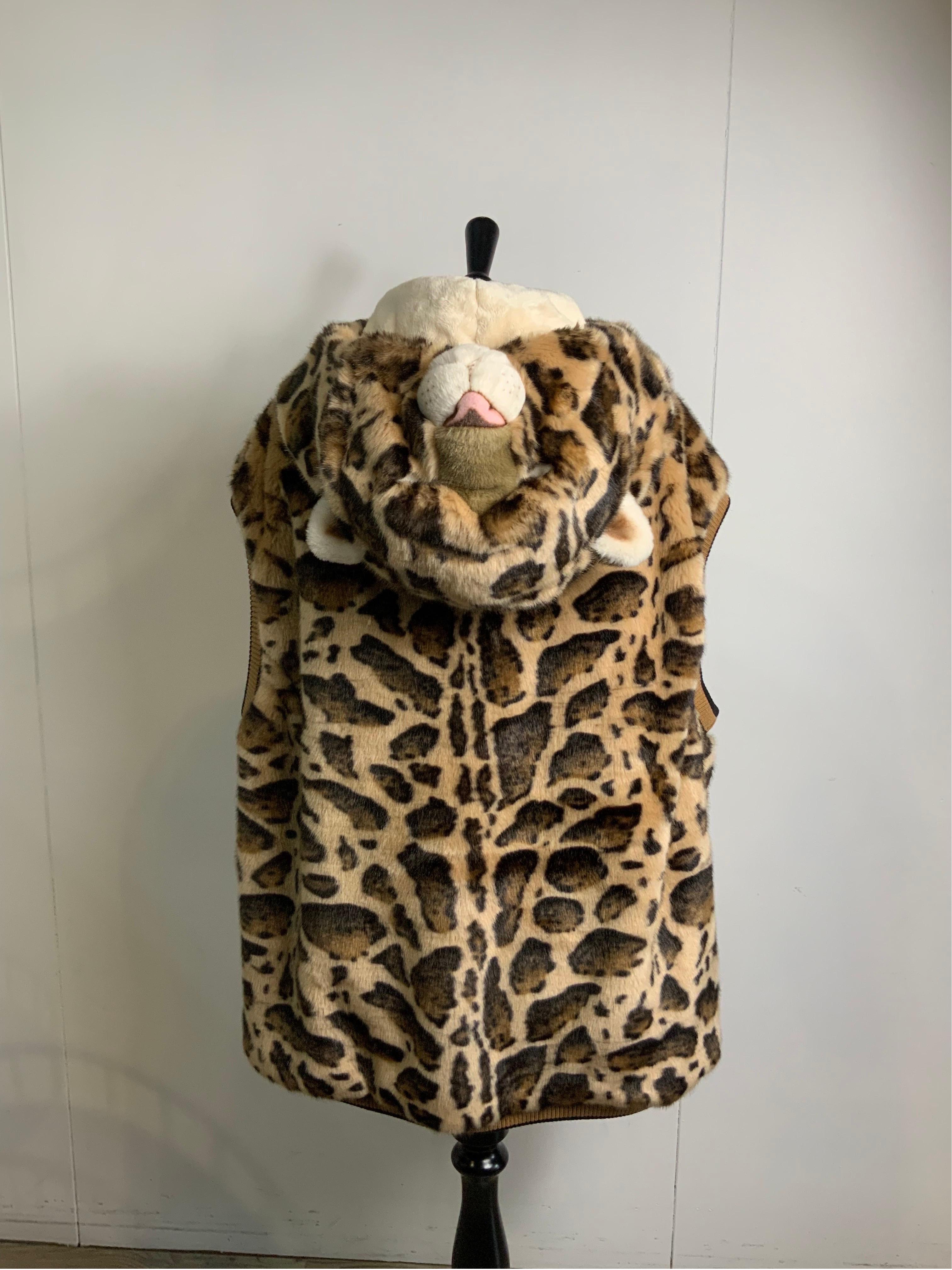 Dolce and Gabbana Fall 2017 RTW leopard Jacket For Sale 2